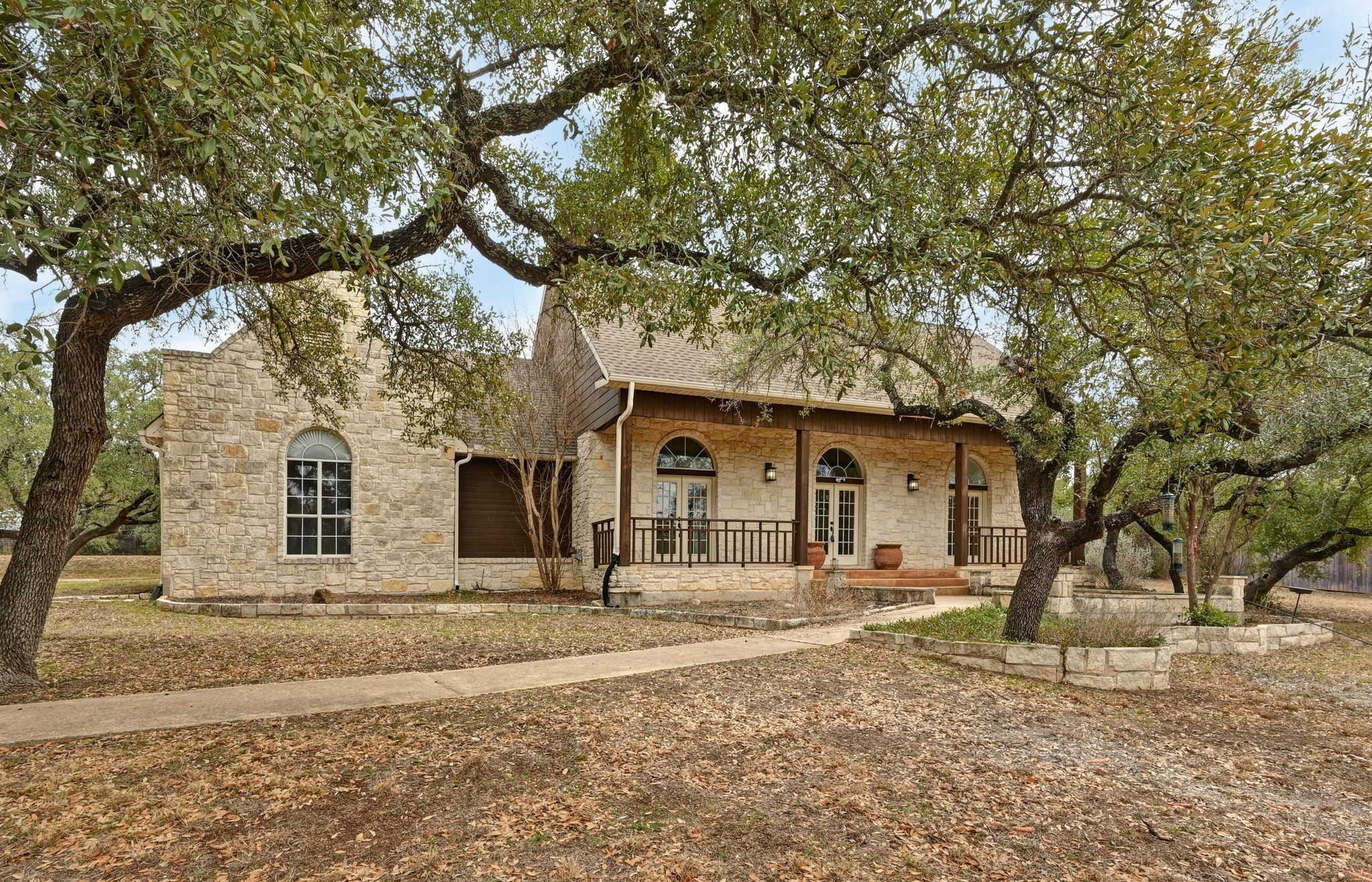 main property photo 3