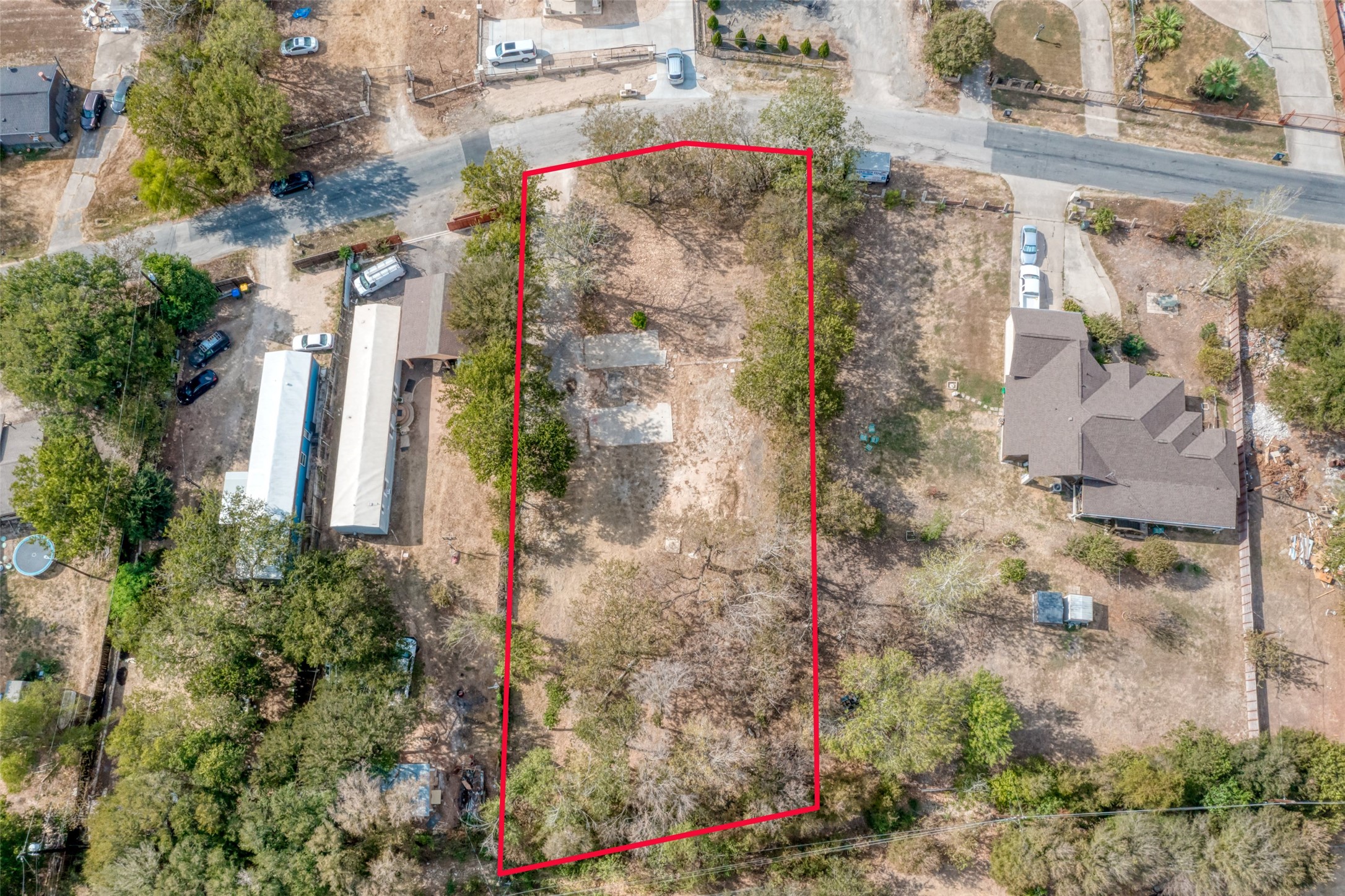 main property photo 16