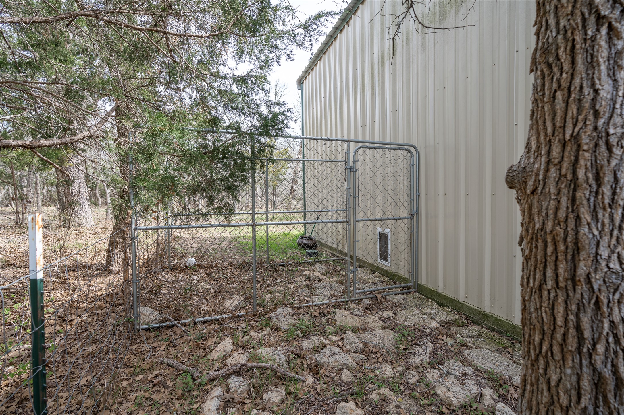 main property photo 36