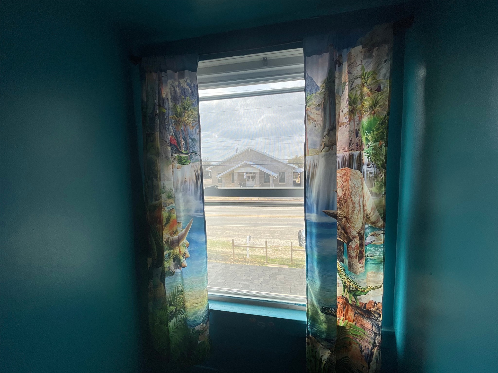 main property photo 30