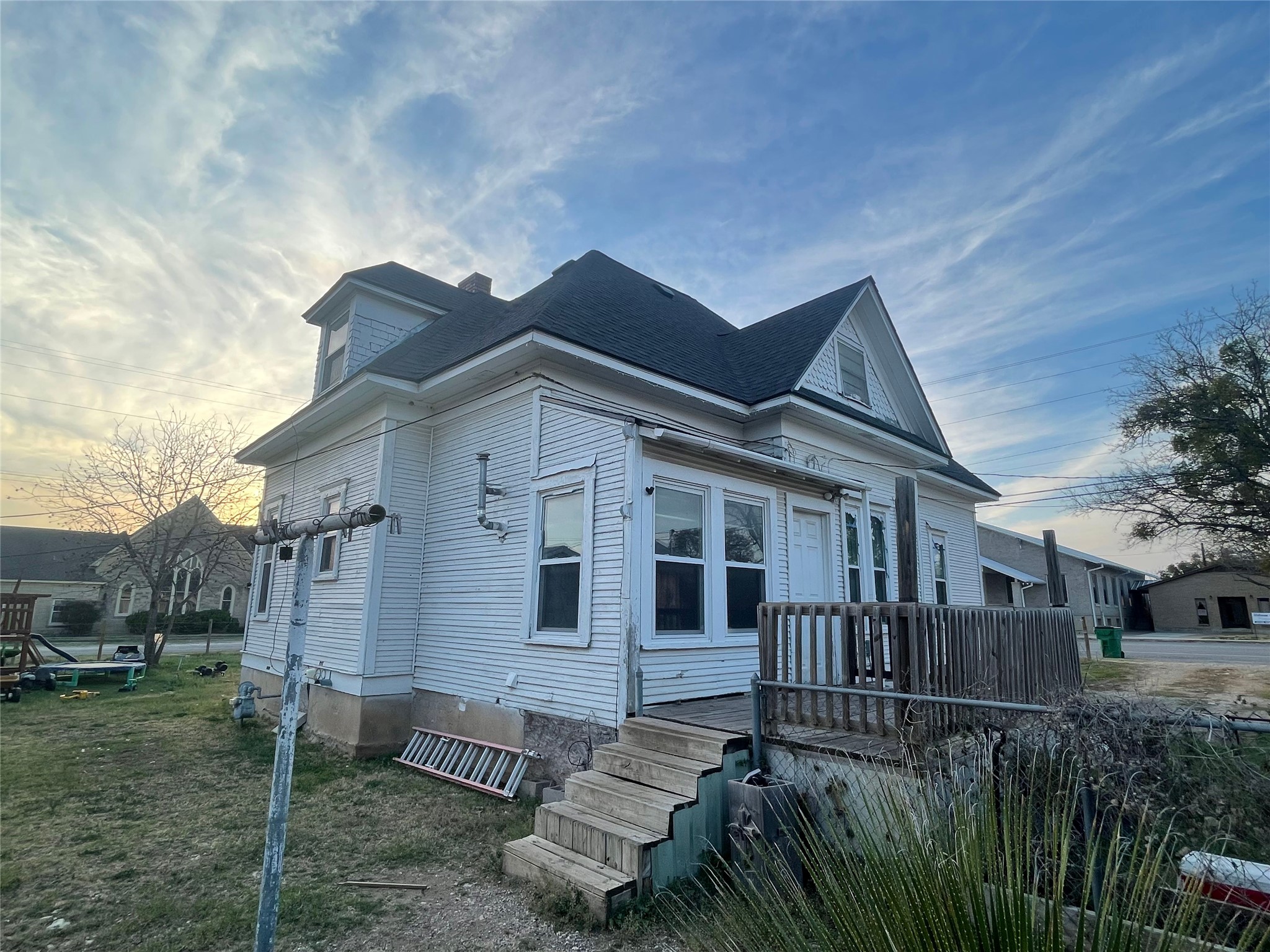 main property photo 35