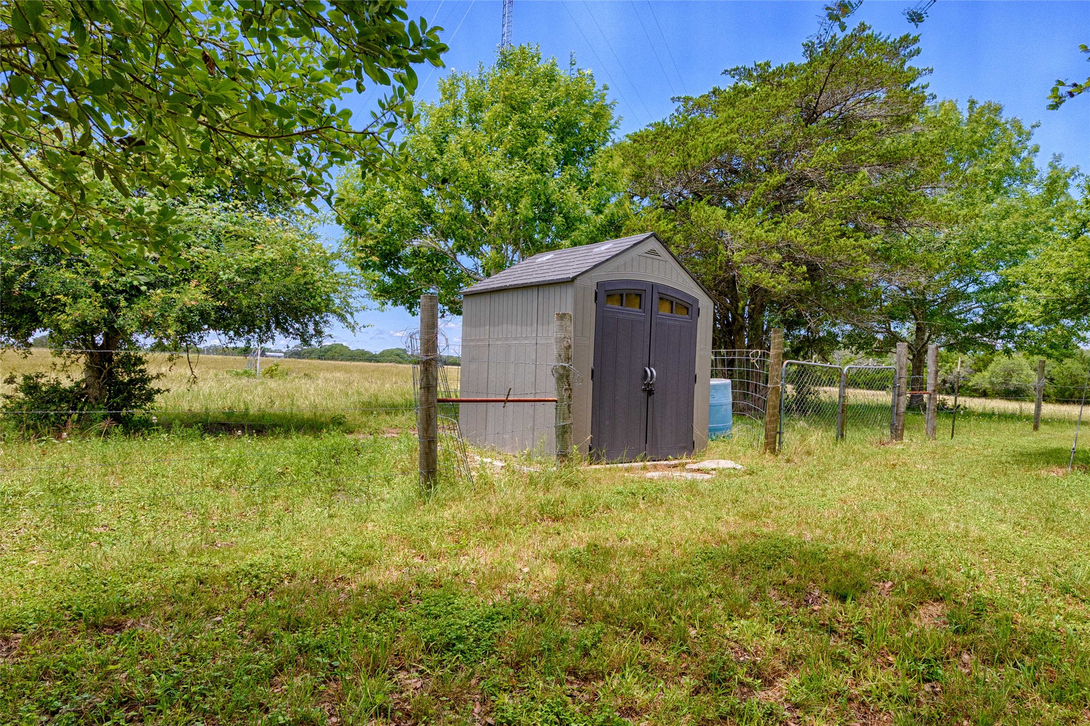 main property photo 21