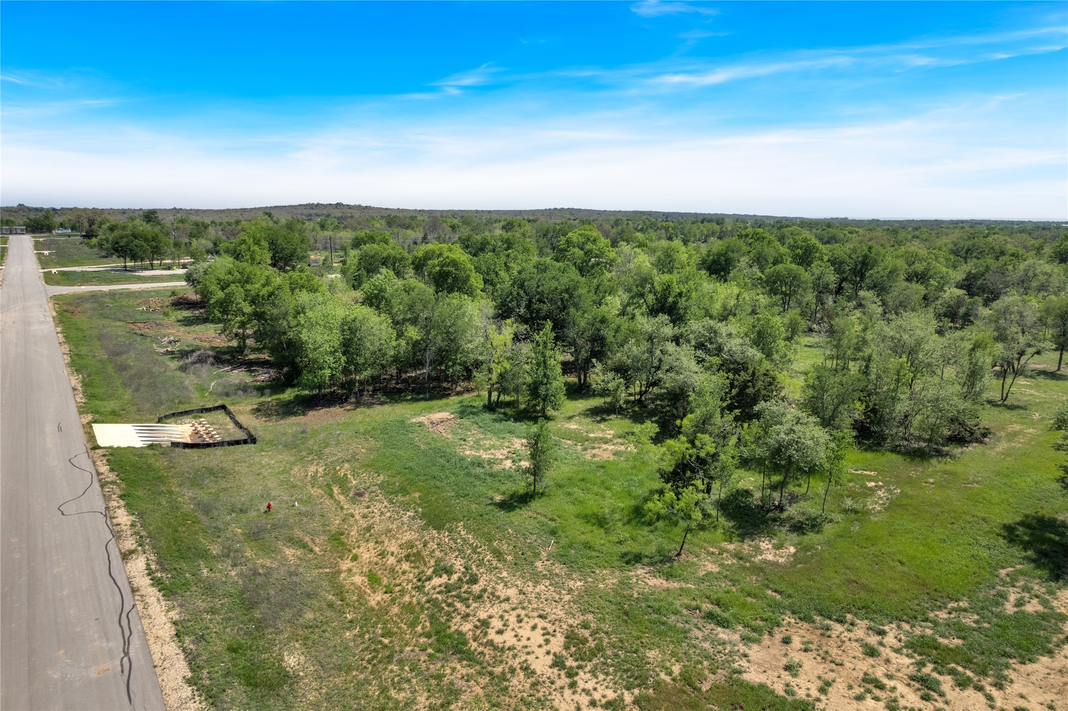 main property photo 30