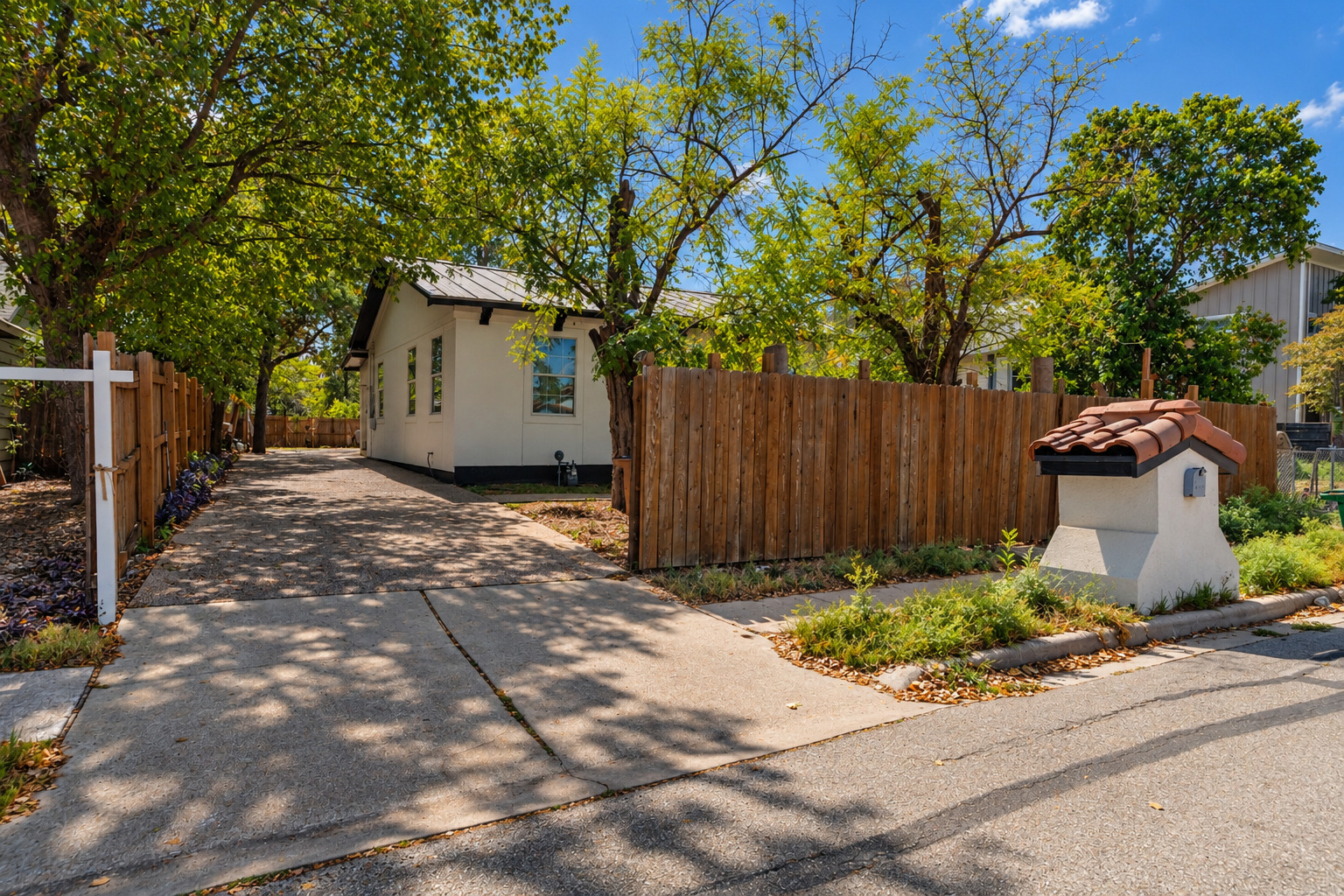 main property photo 19