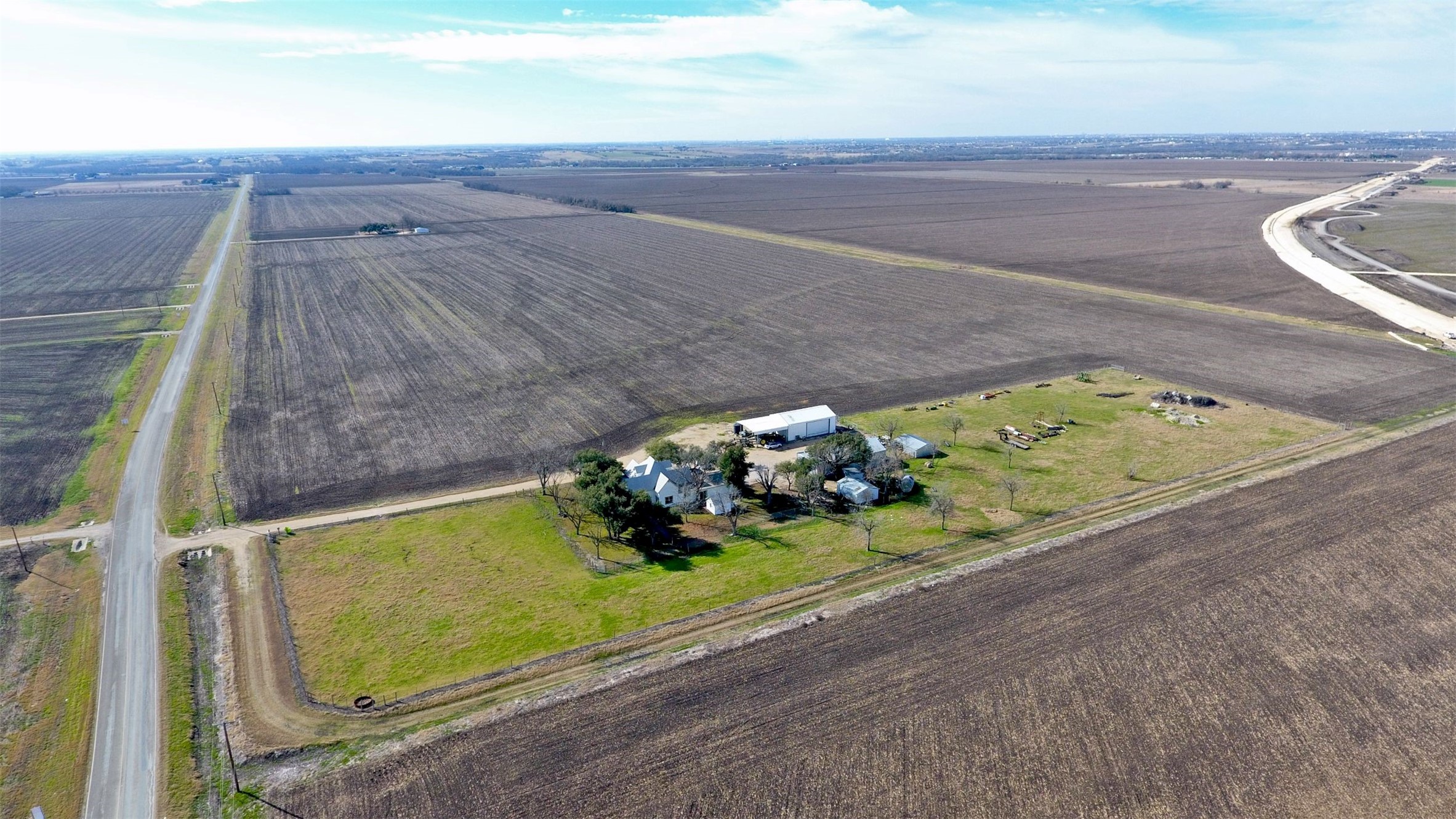 main property photo 6