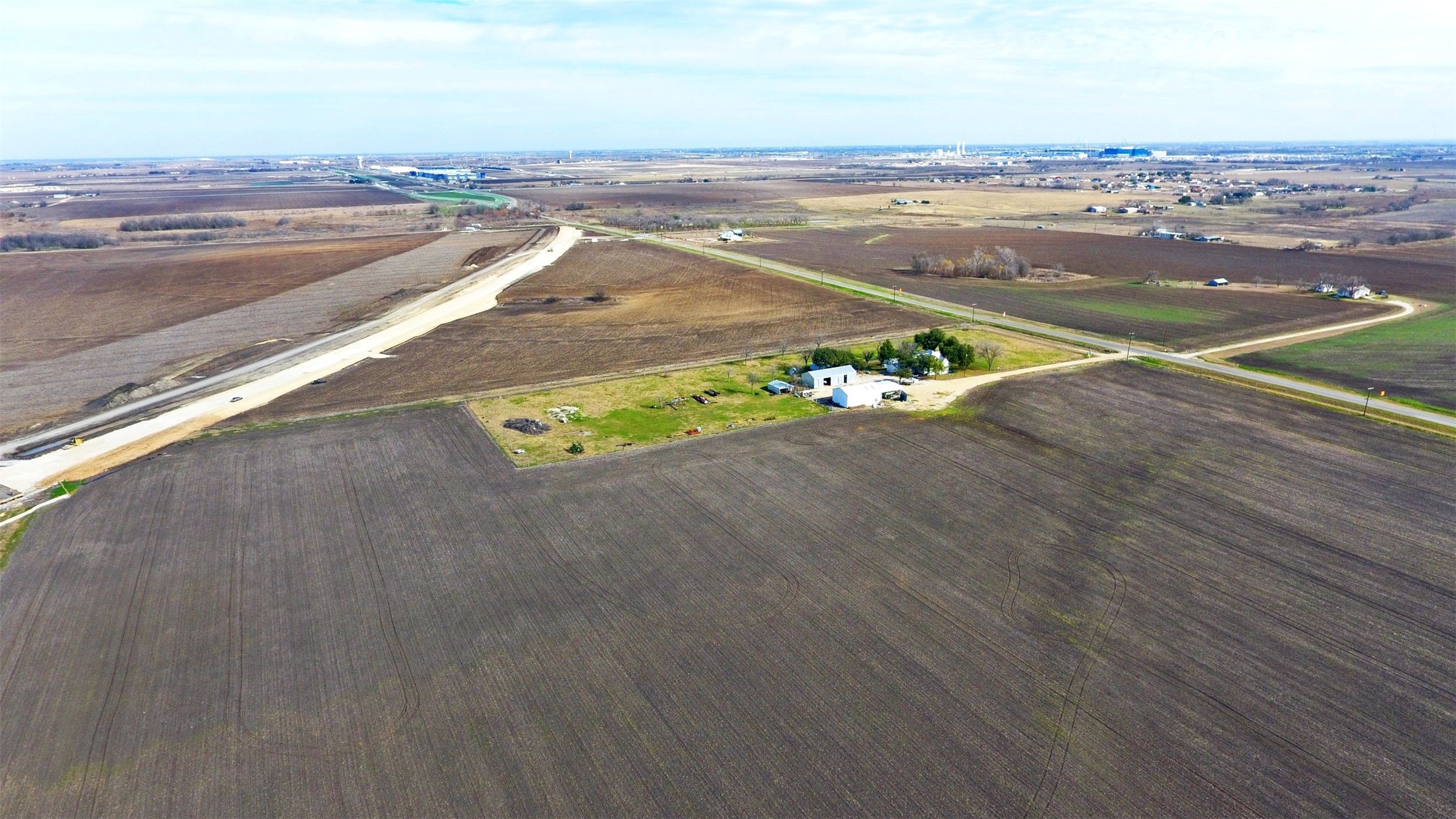 main property photo 8