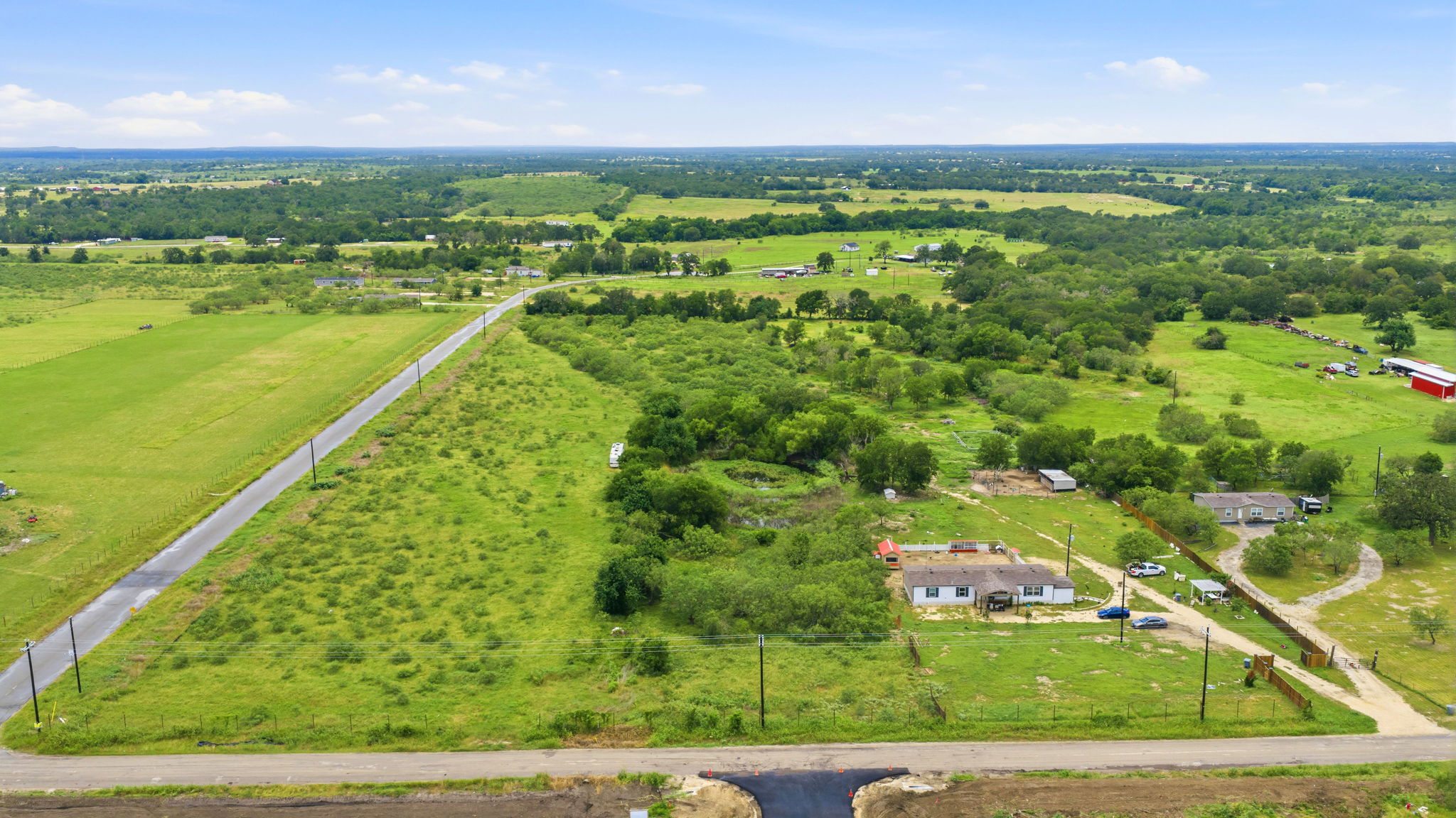 main property photo 28