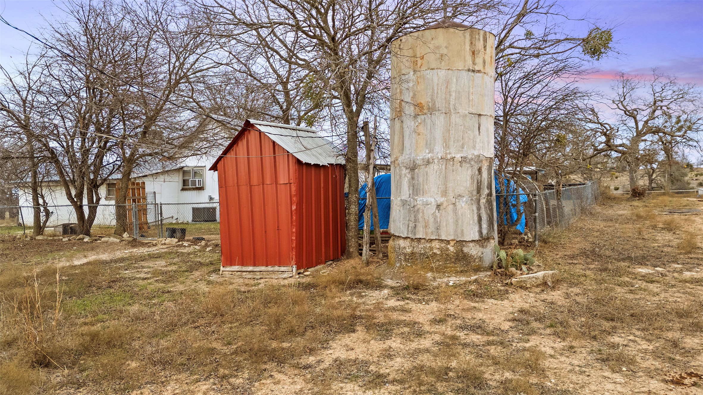 main property photo 31