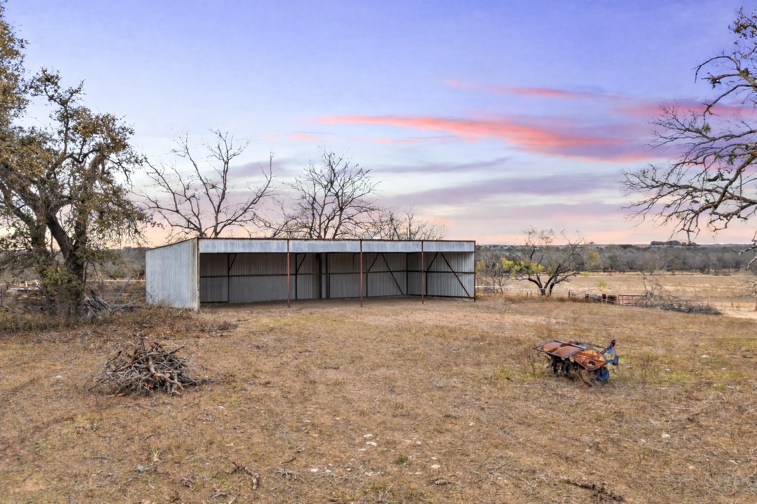 main property photo 32