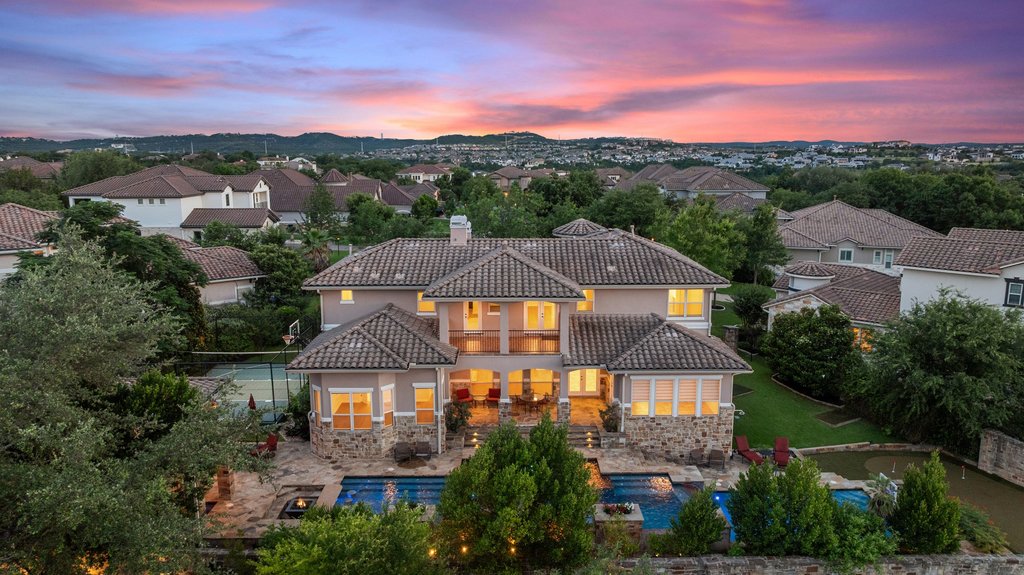 main property photo 3