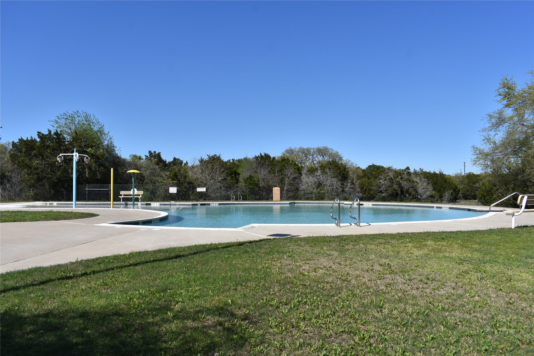 main property photo 29