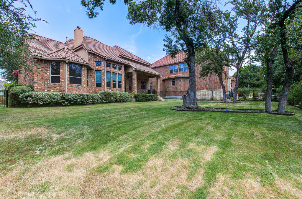 main property photo 37