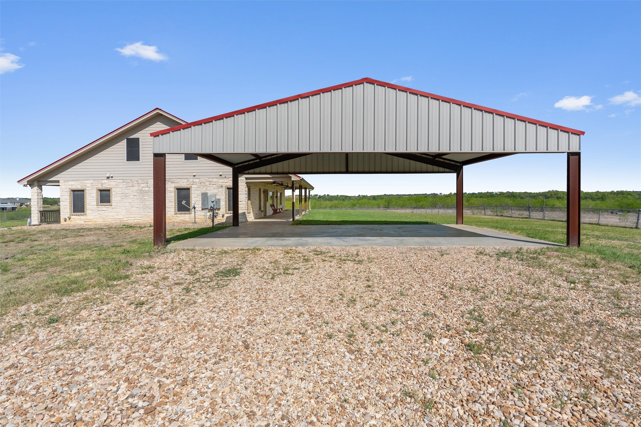 main property photo 6