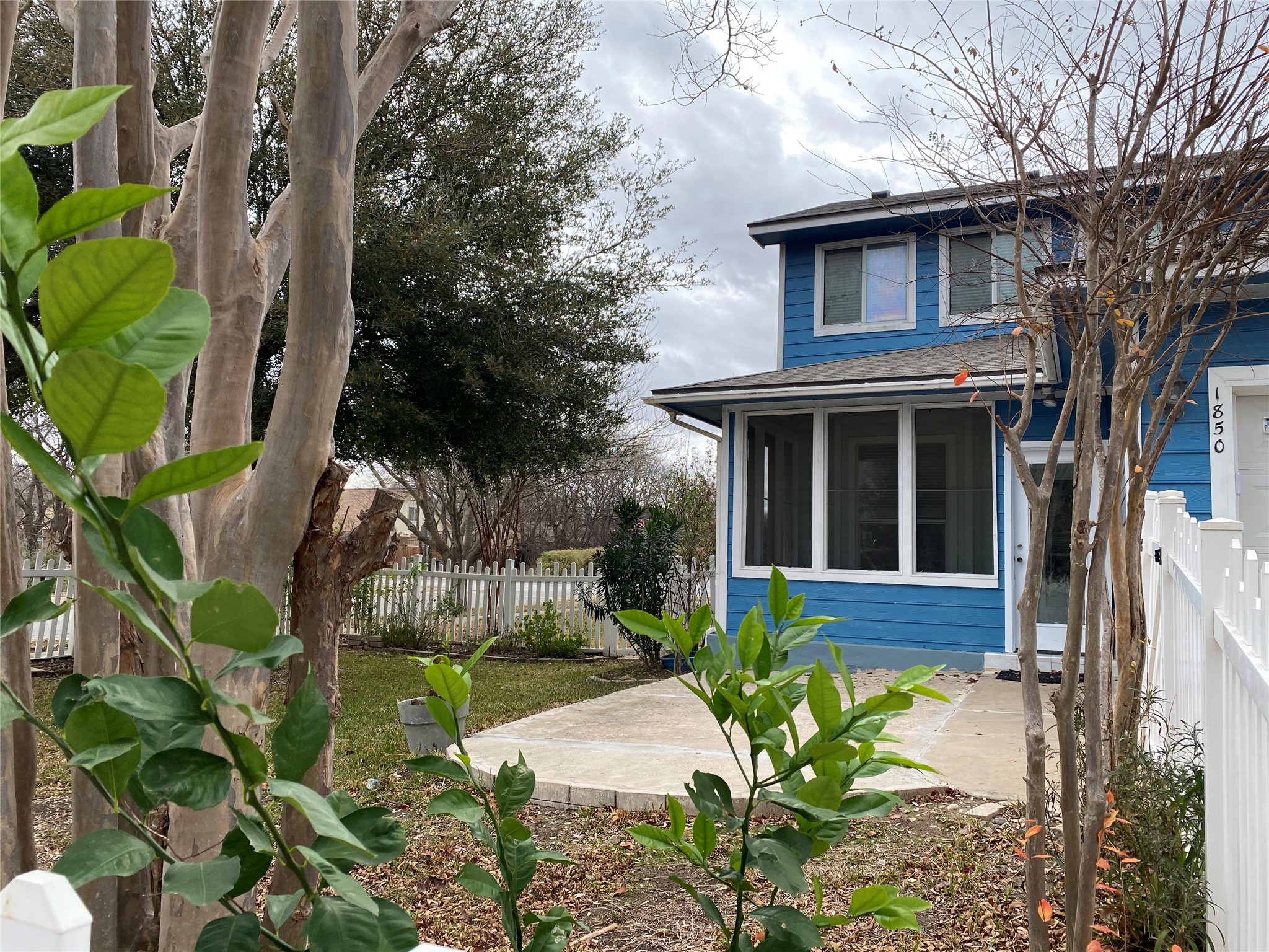 main property photo 18