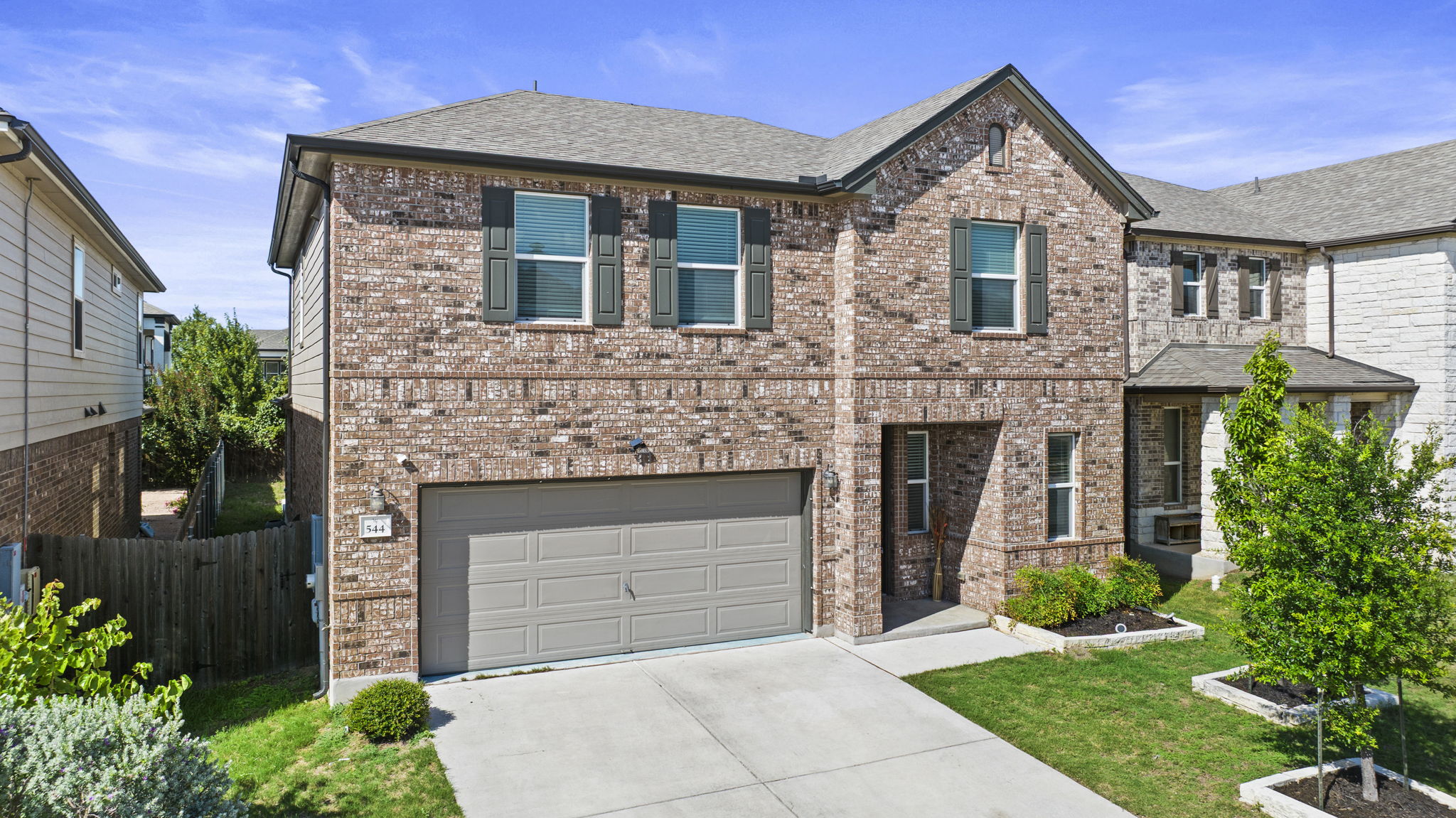 main property photo 4