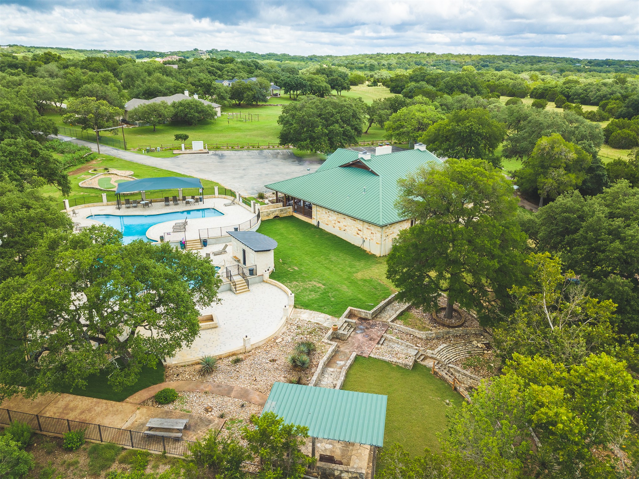 main property photo 25