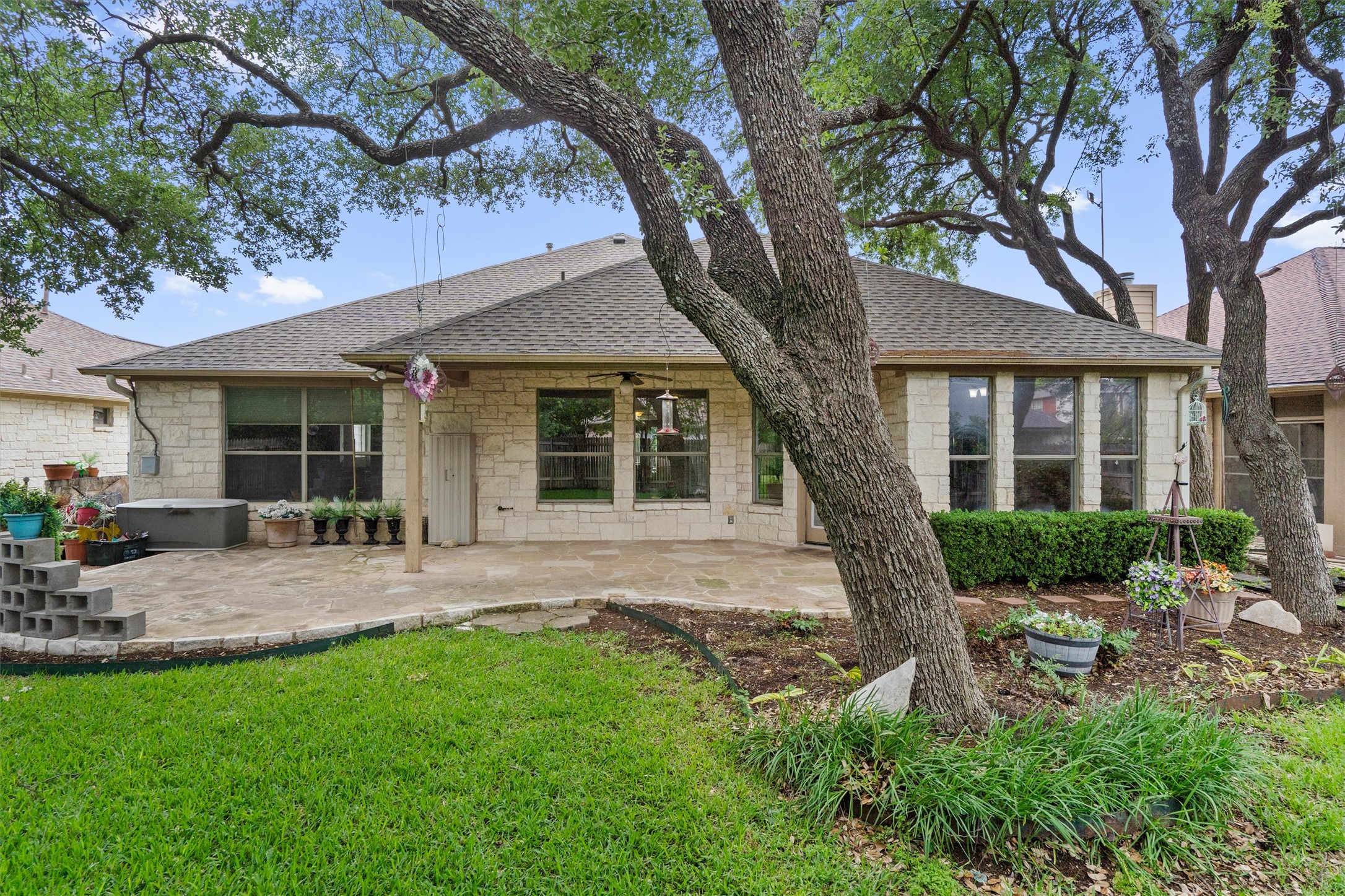 main property photo 31
