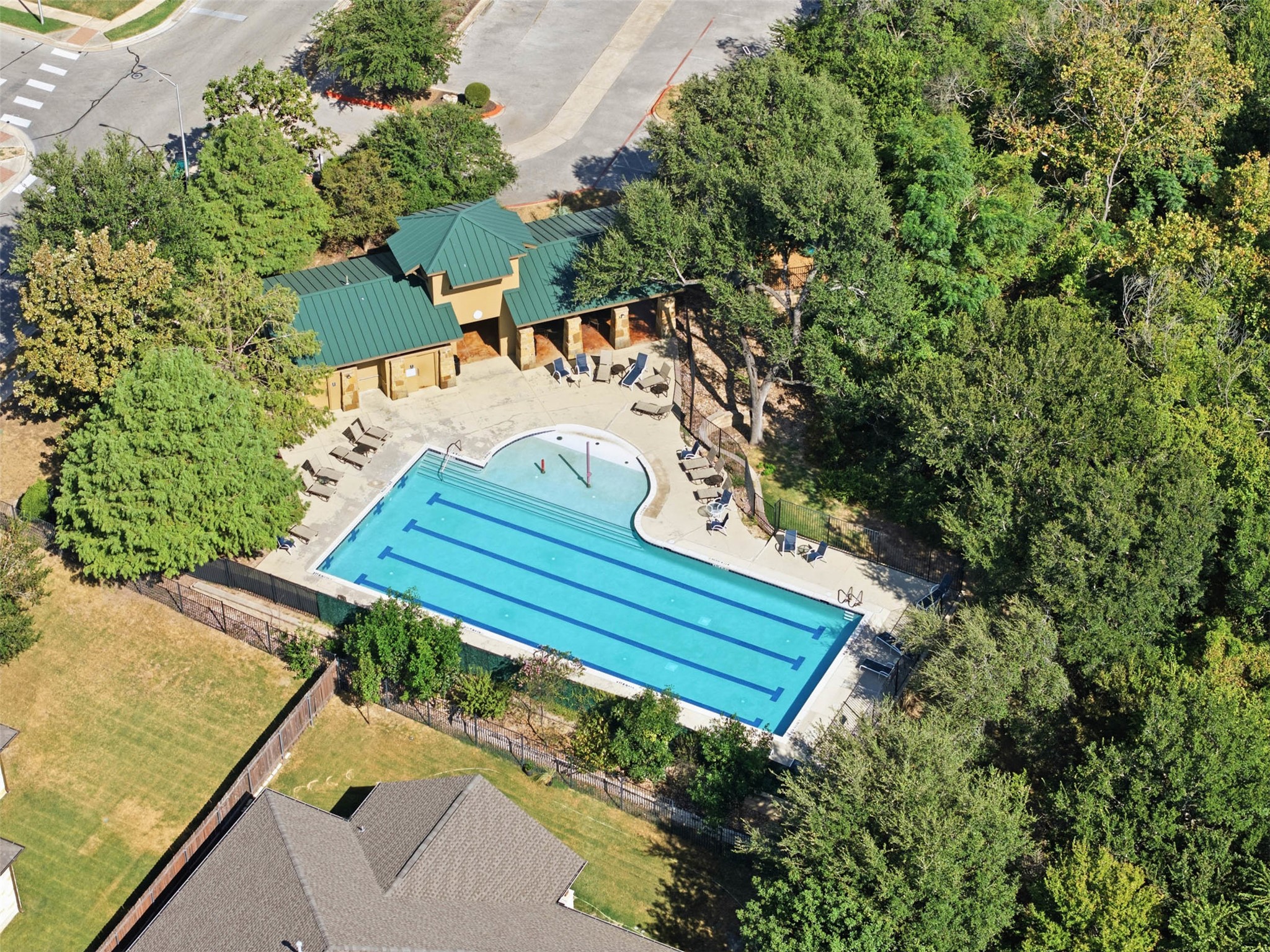 main property photo 39