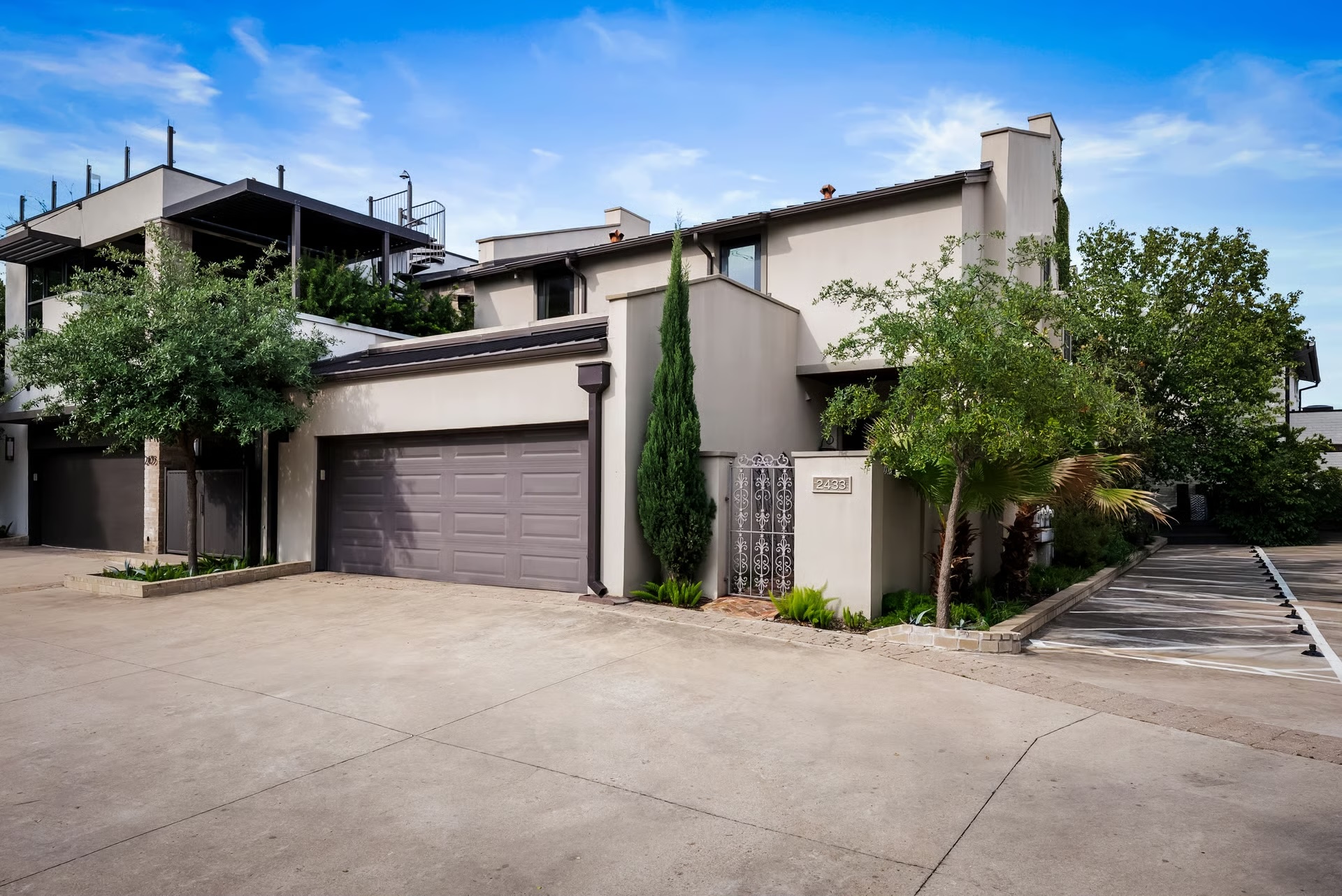 main property photo 24