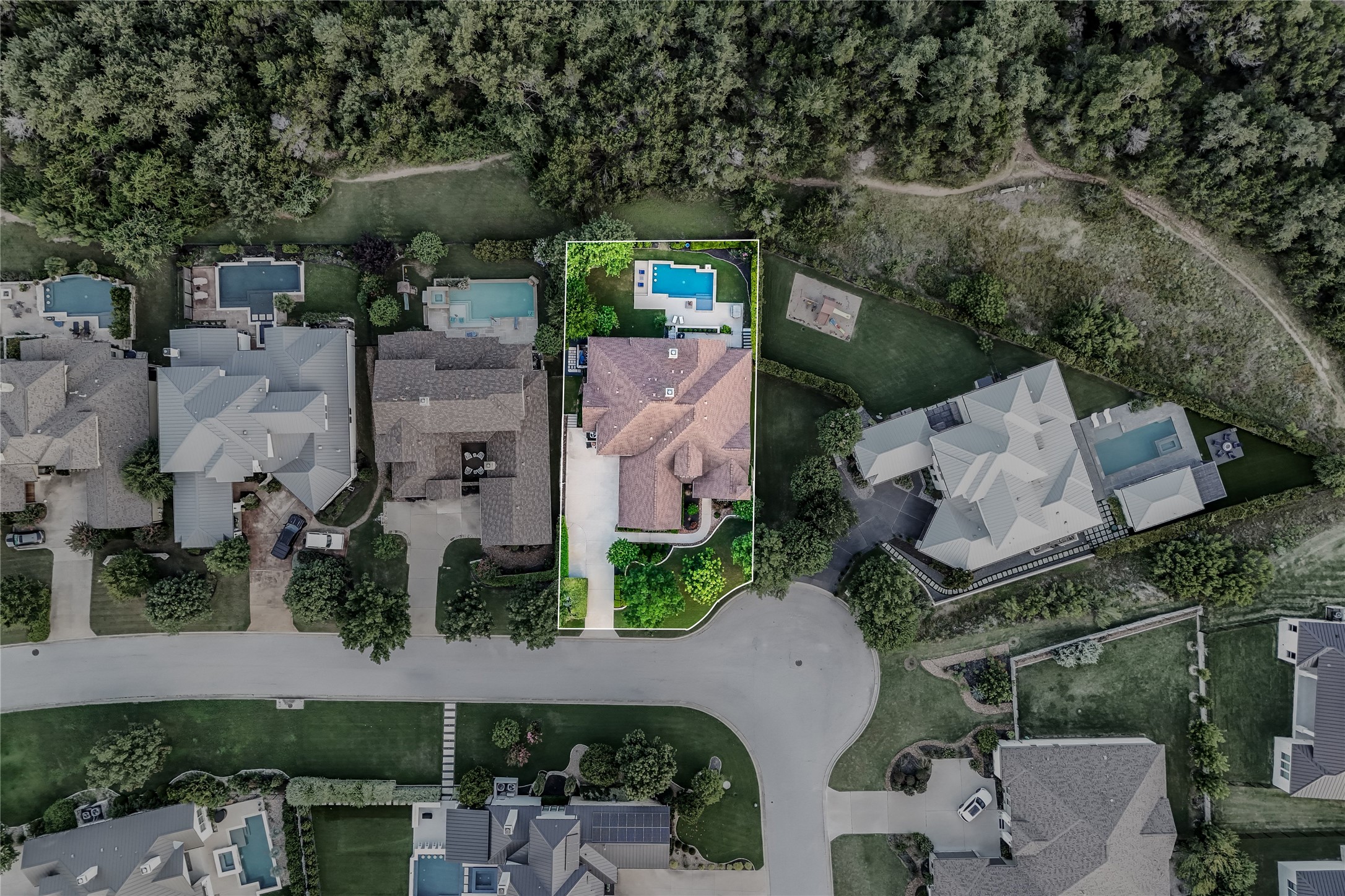 main property photo 31