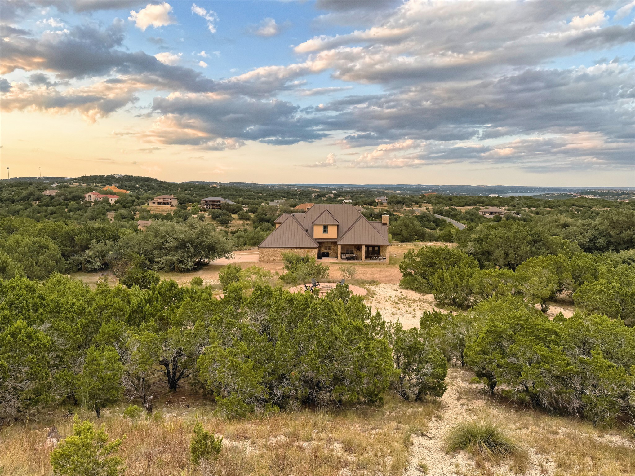 main property photo 29