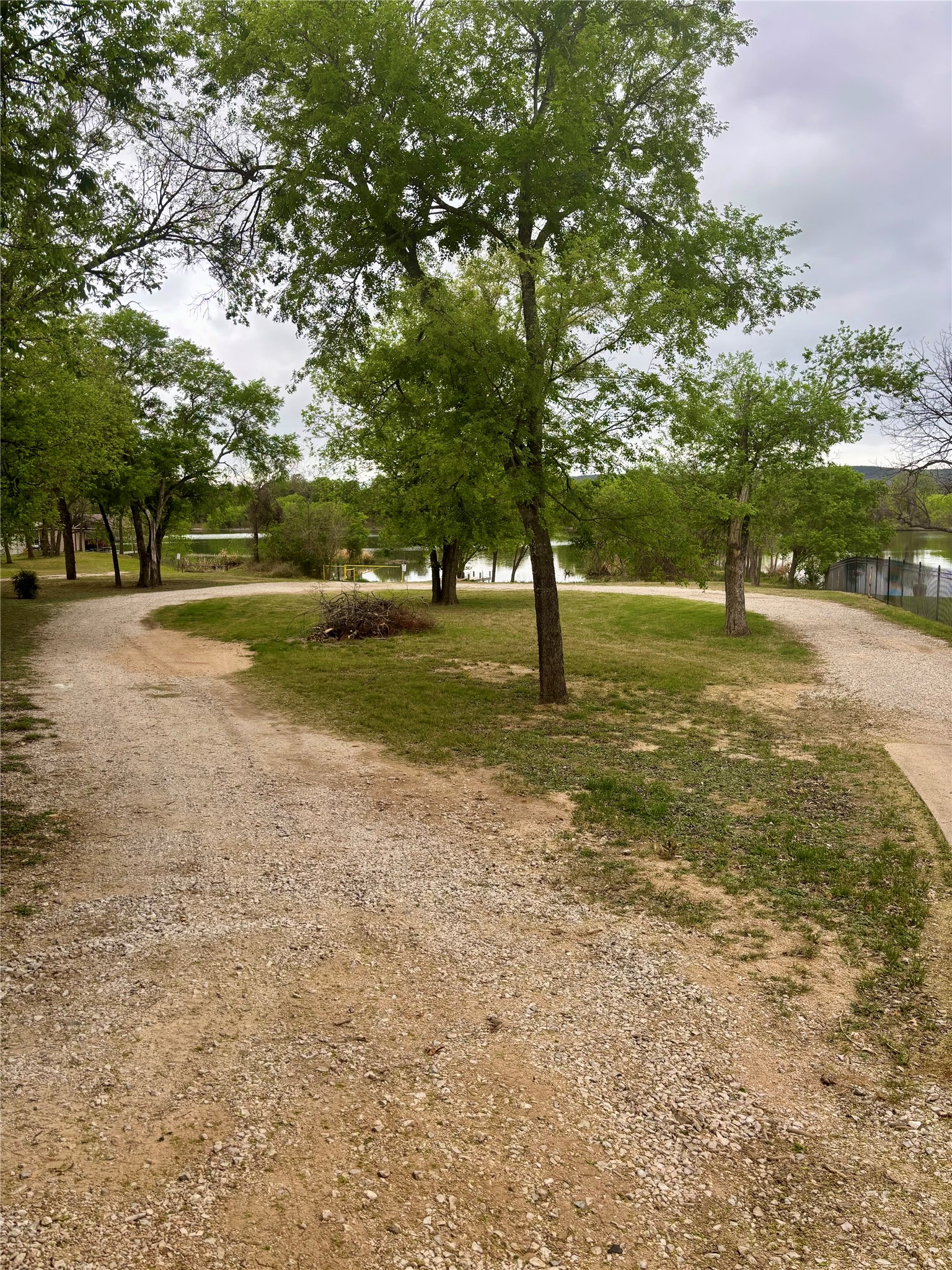 main property photo 28