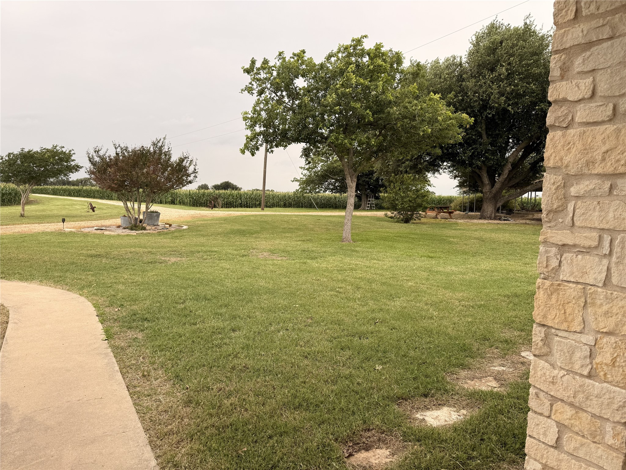 main property photo 23