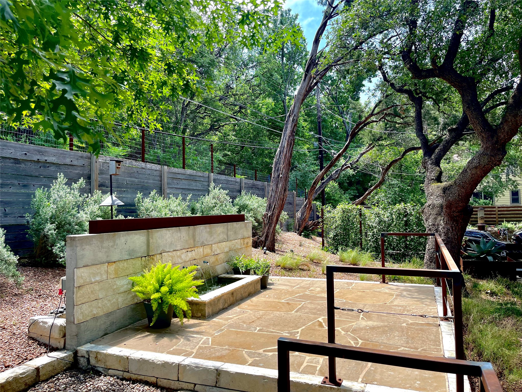 main property photo 25