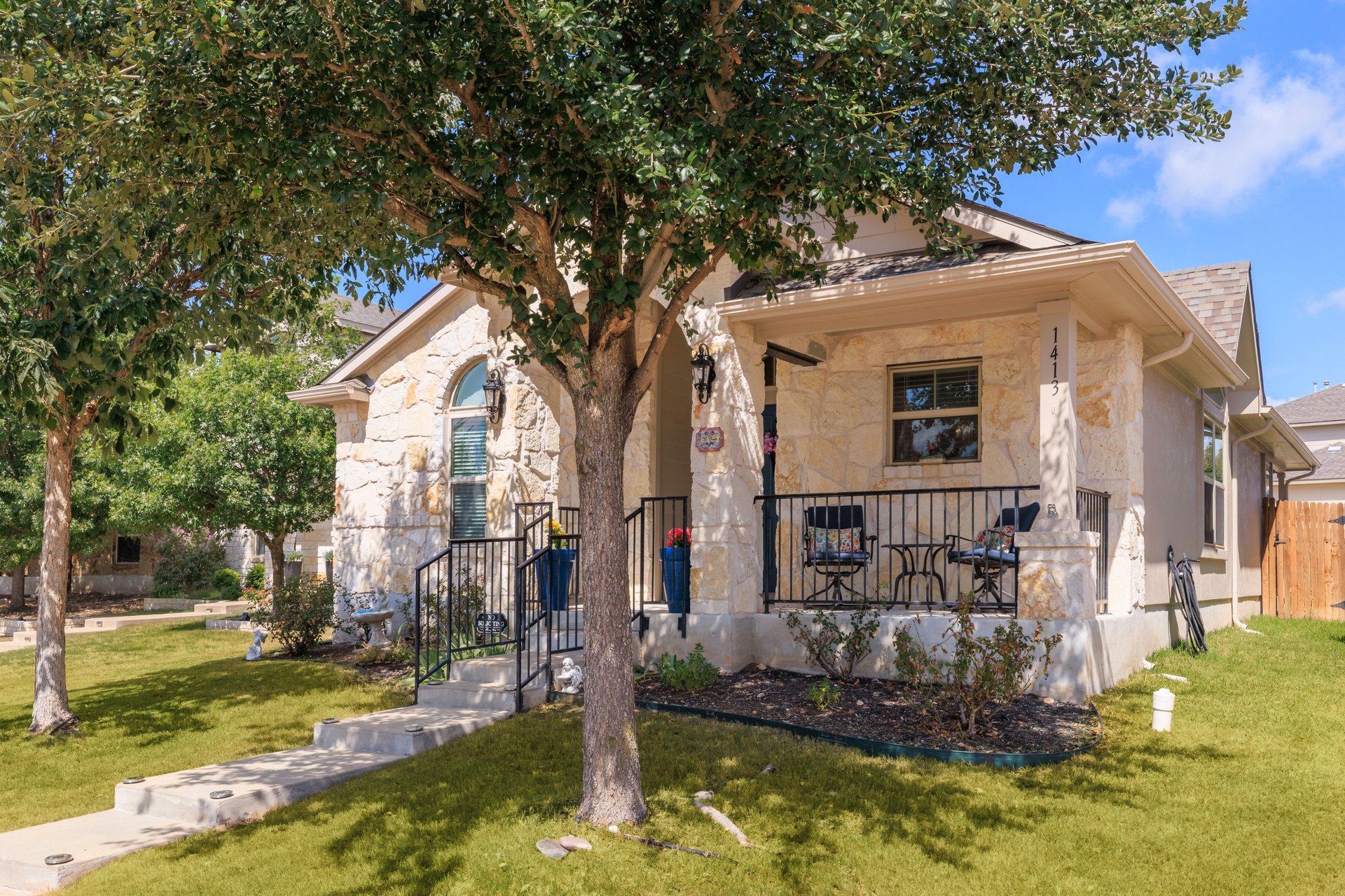 main property photo 30