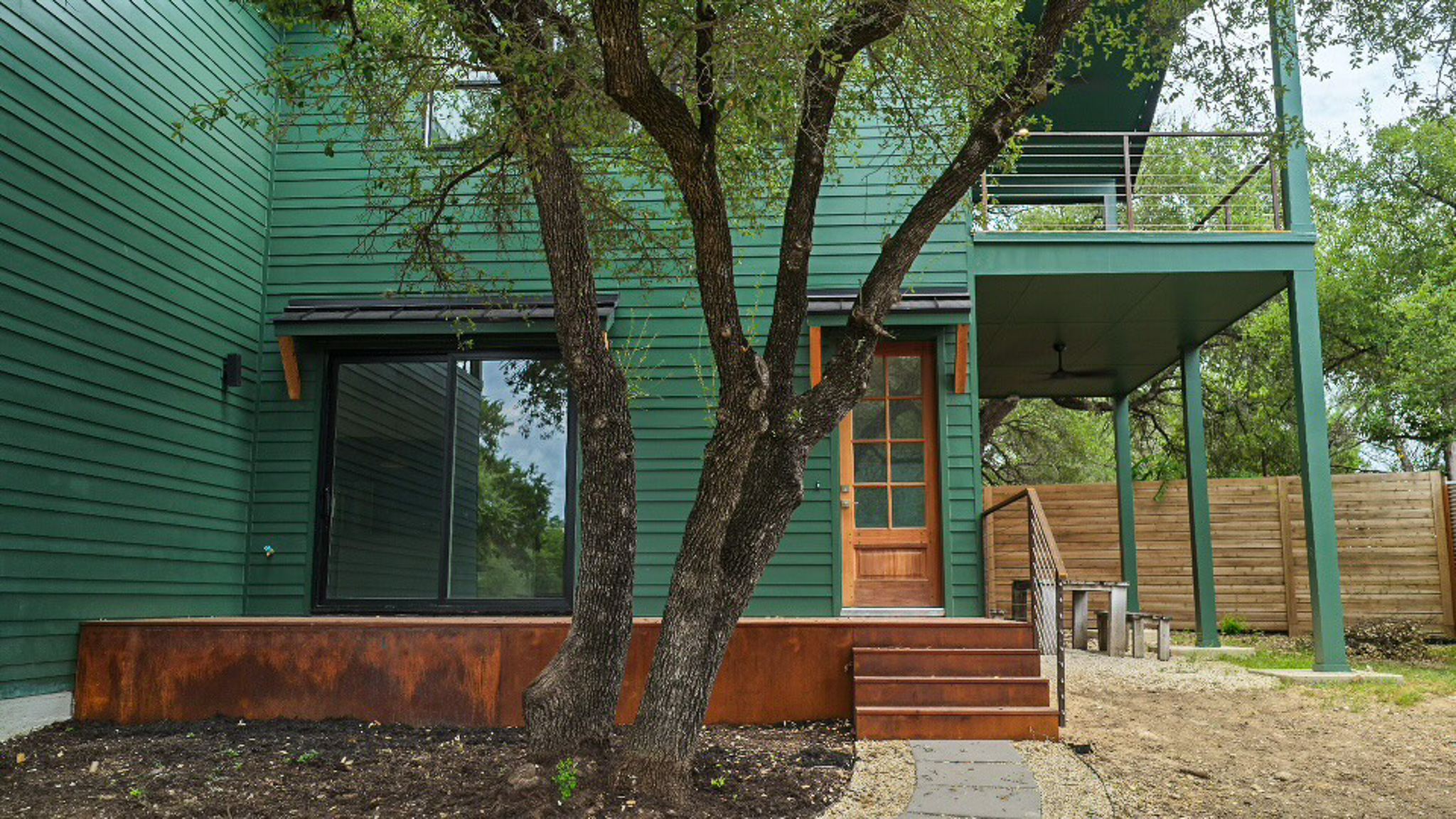 main property photo 23