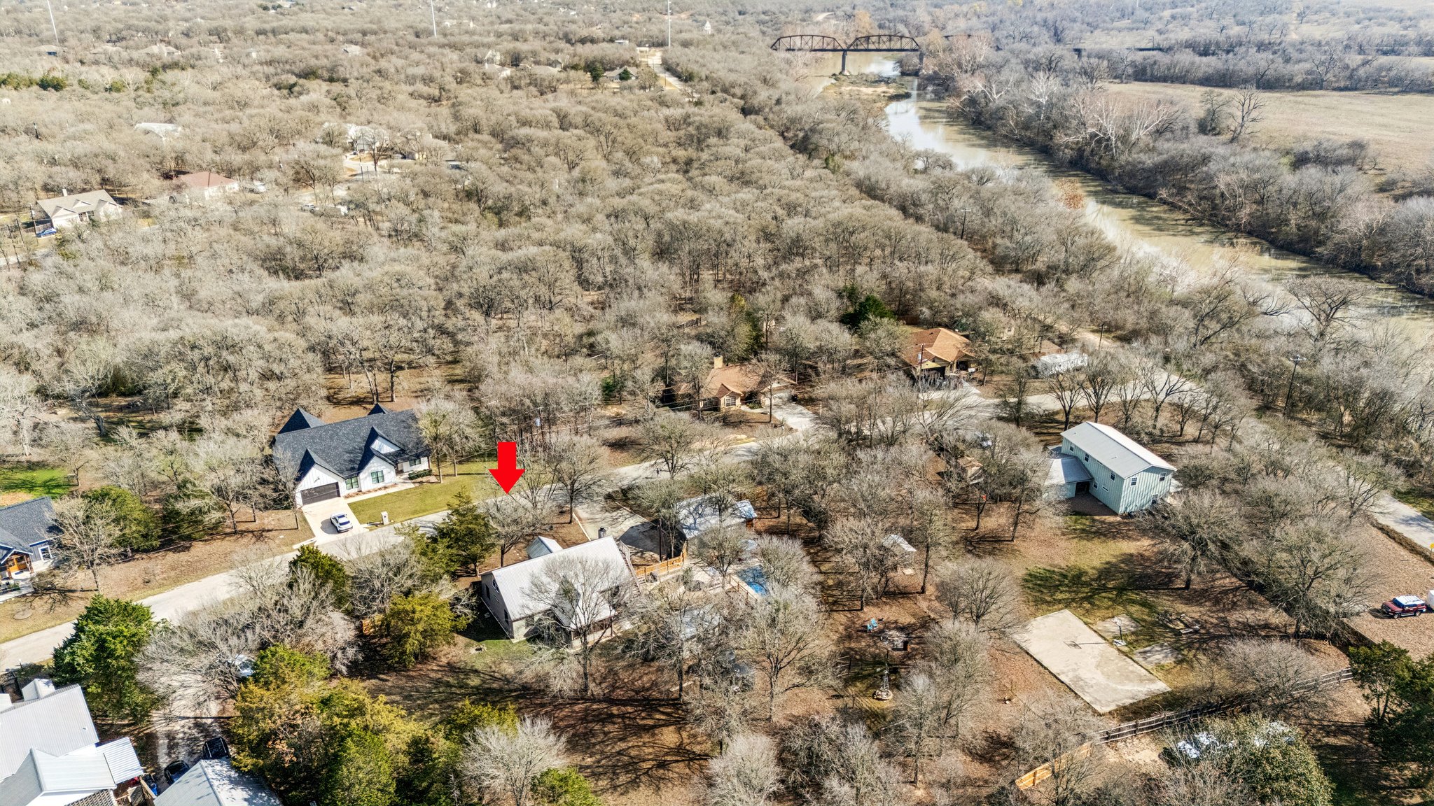 main property photo 27