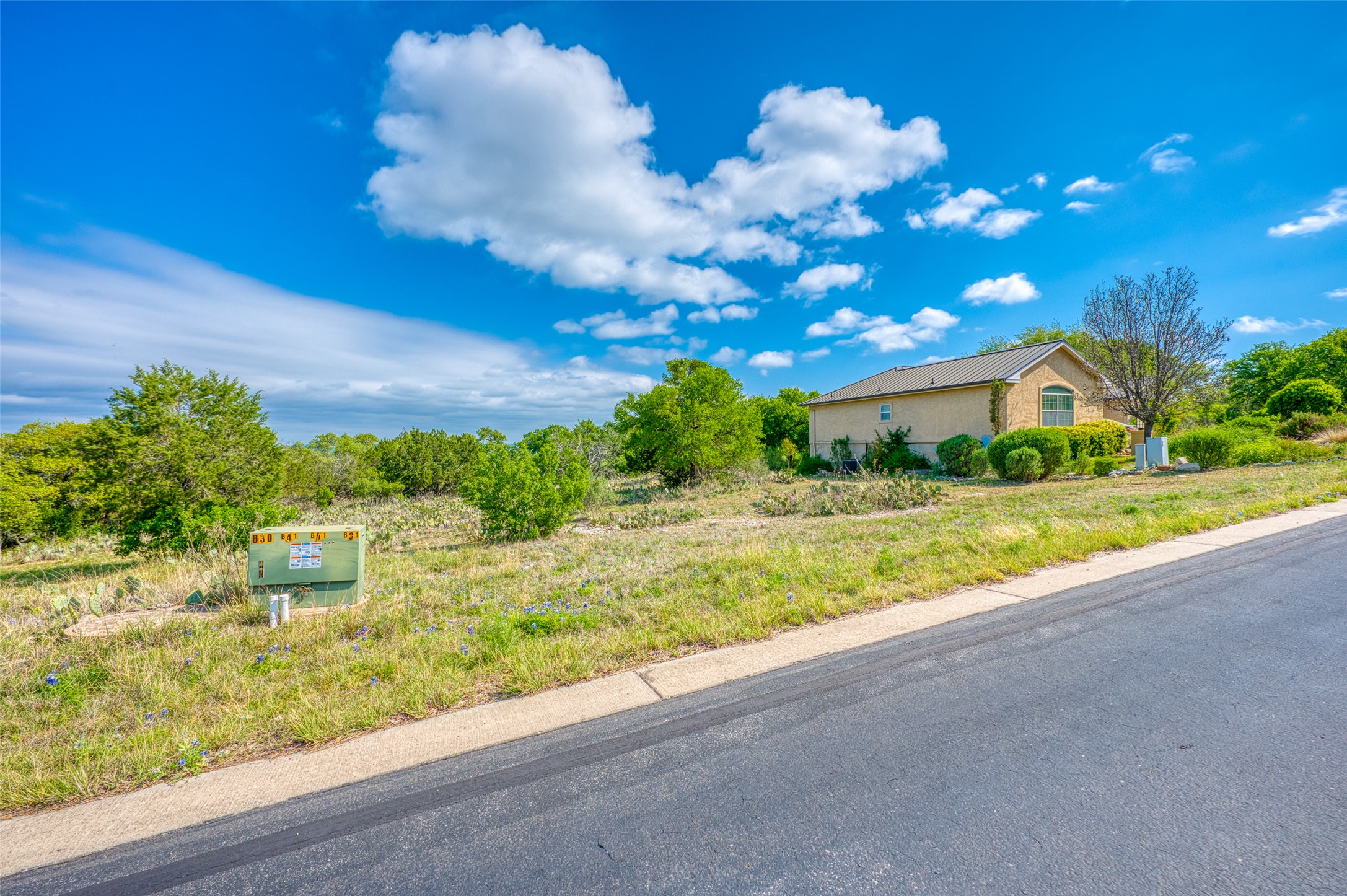 main property photo 4