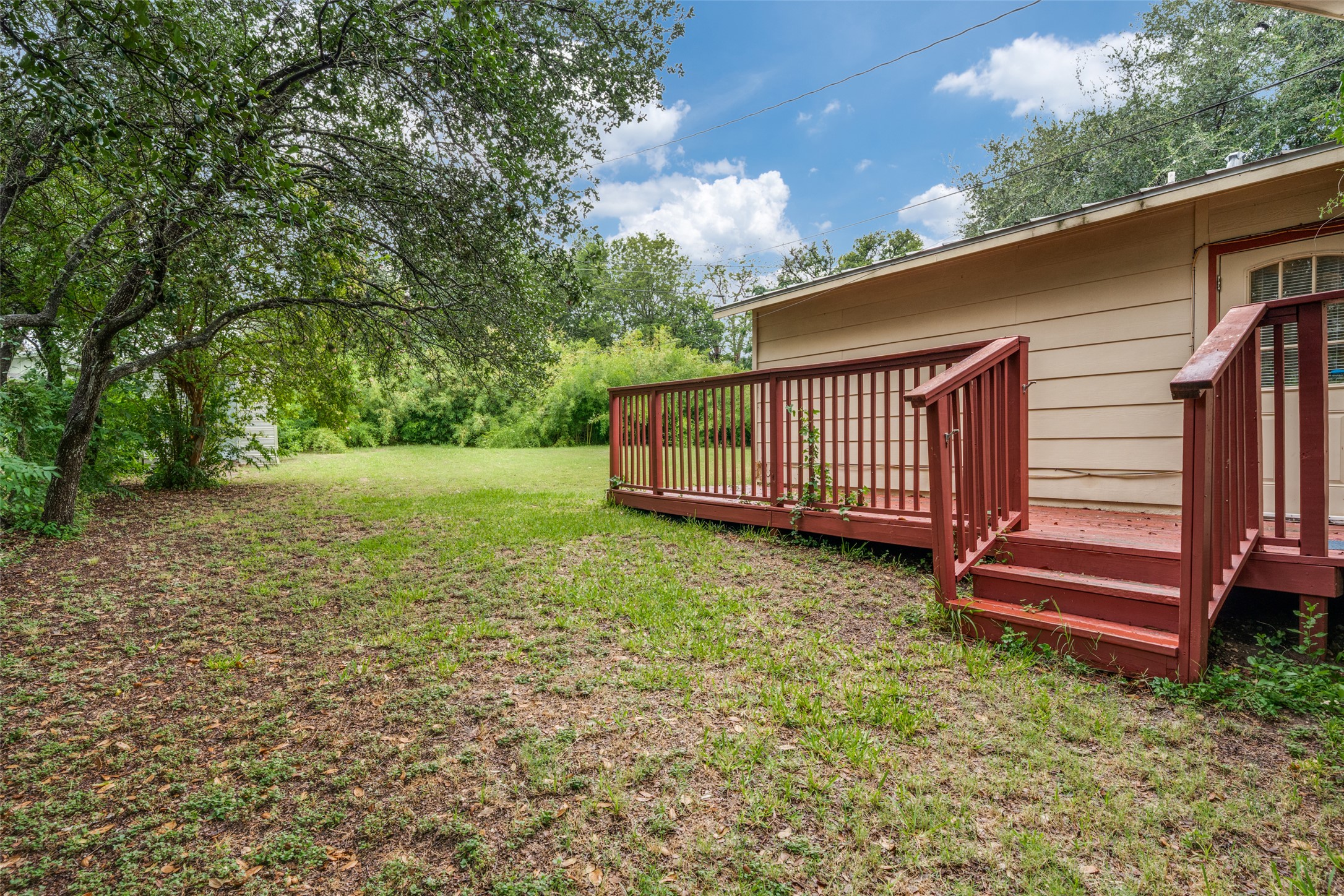 main property photo 23