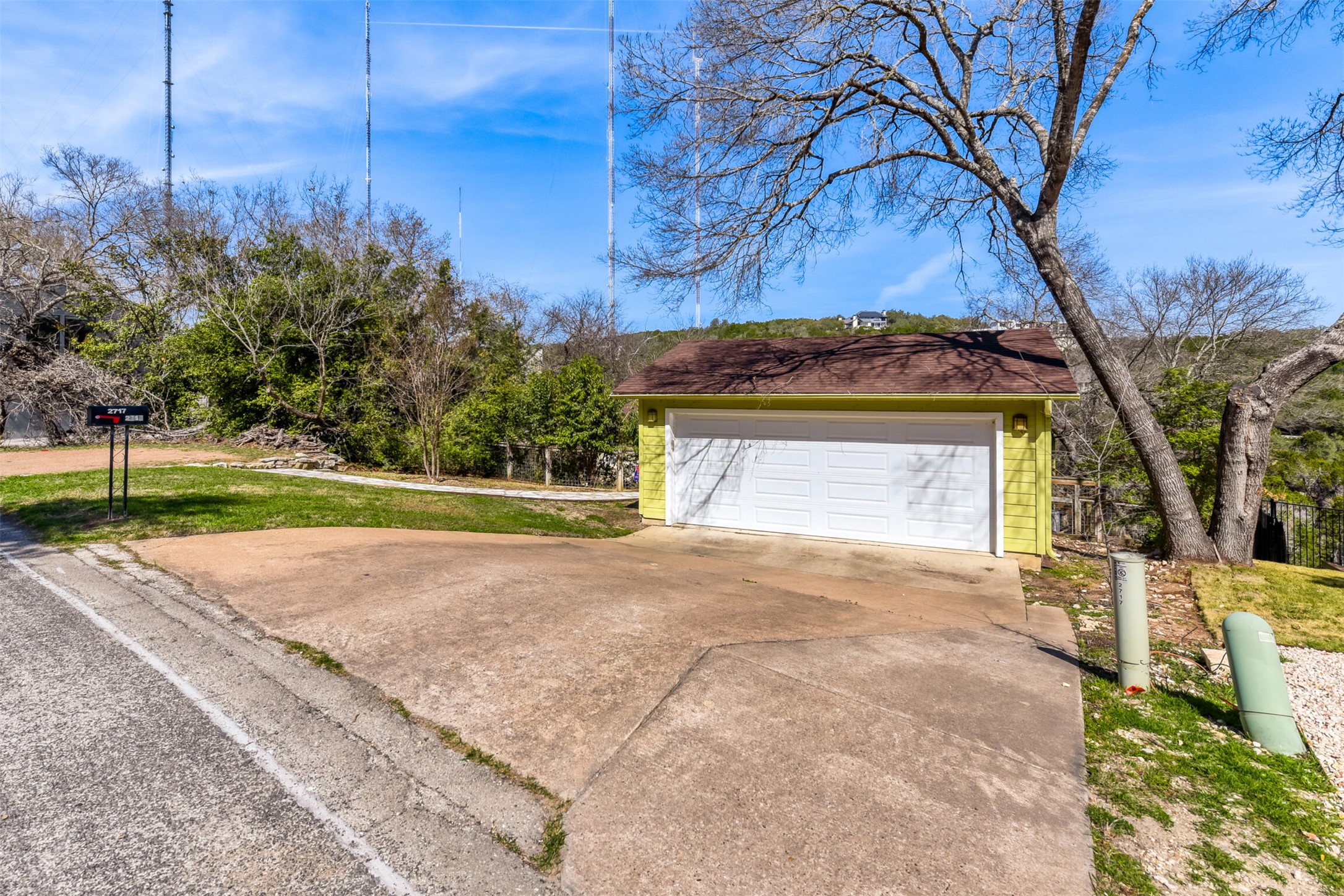 main property photo 13