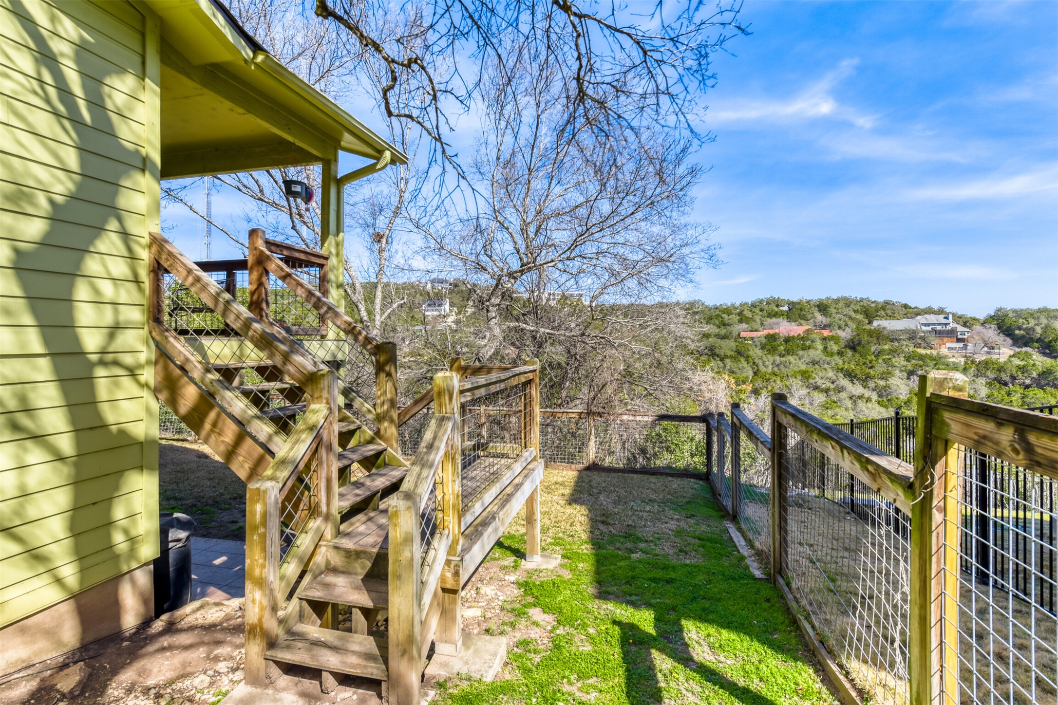 main property photo 16
