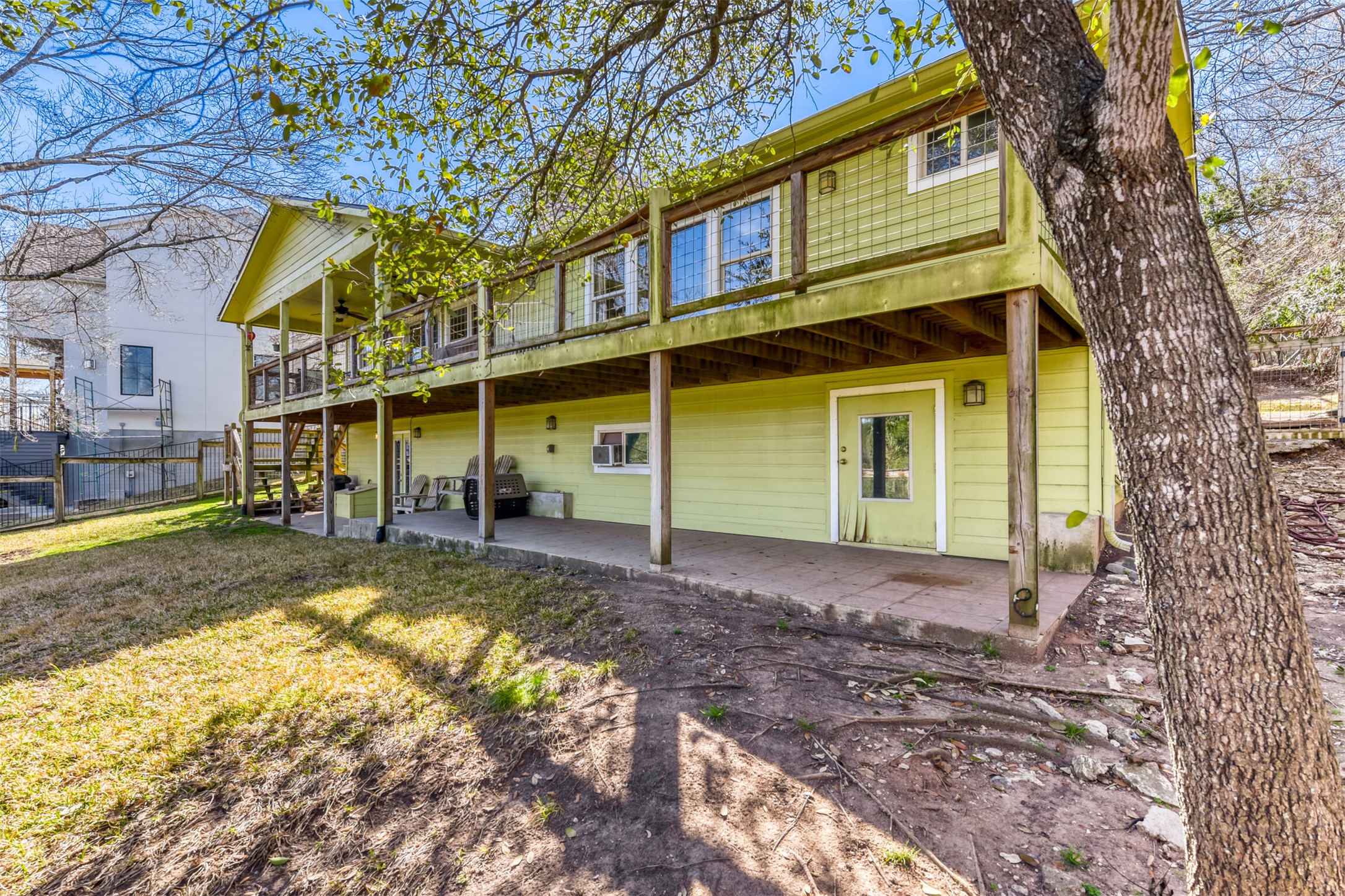 main property photo 18