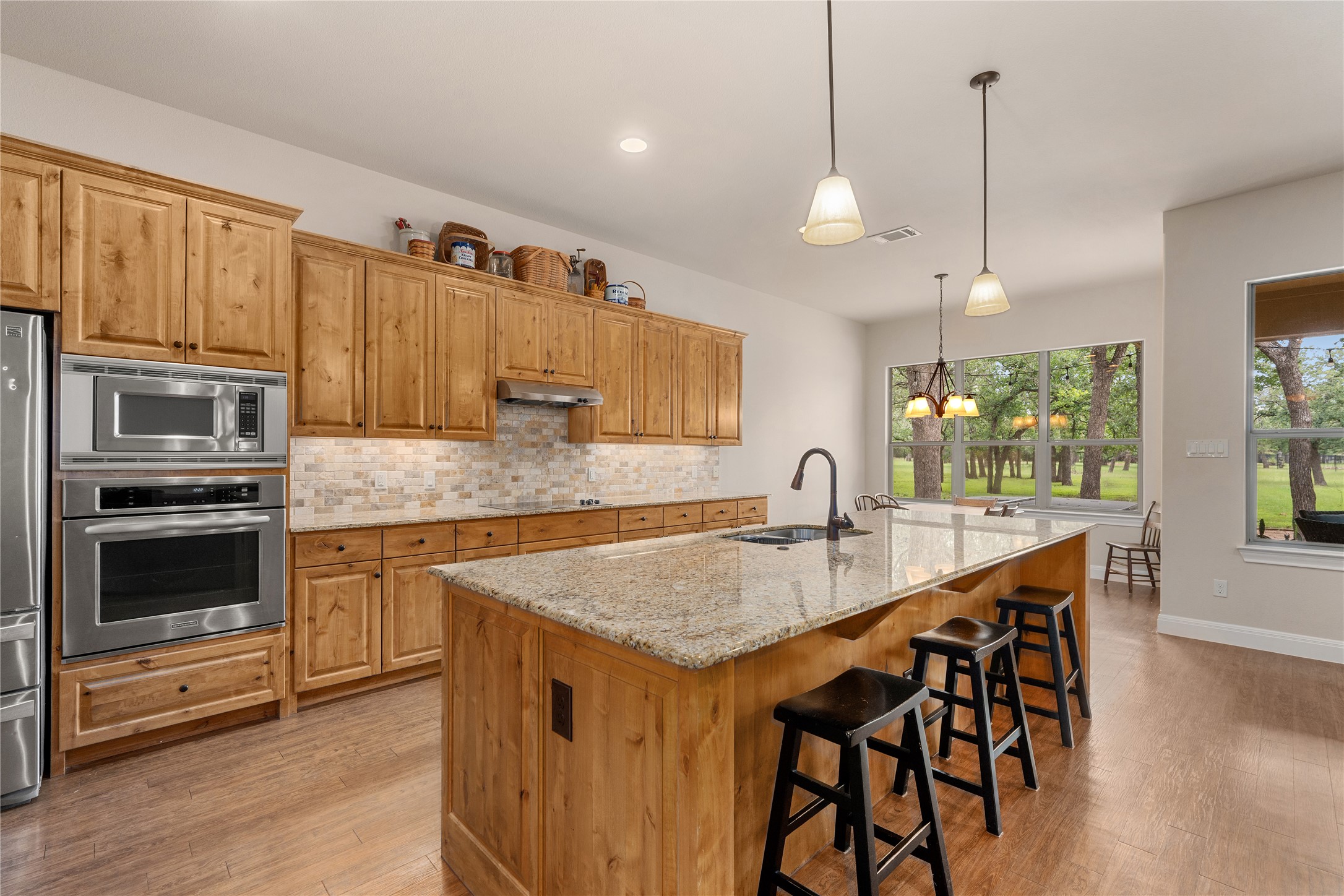 main property photo 7