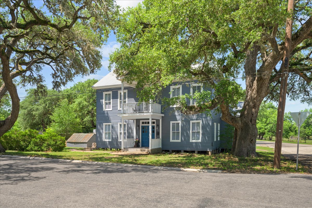 main property photo 20