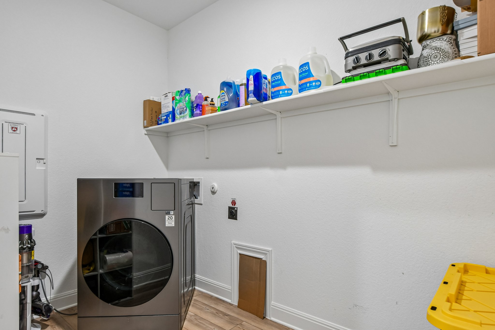 main property photo 24