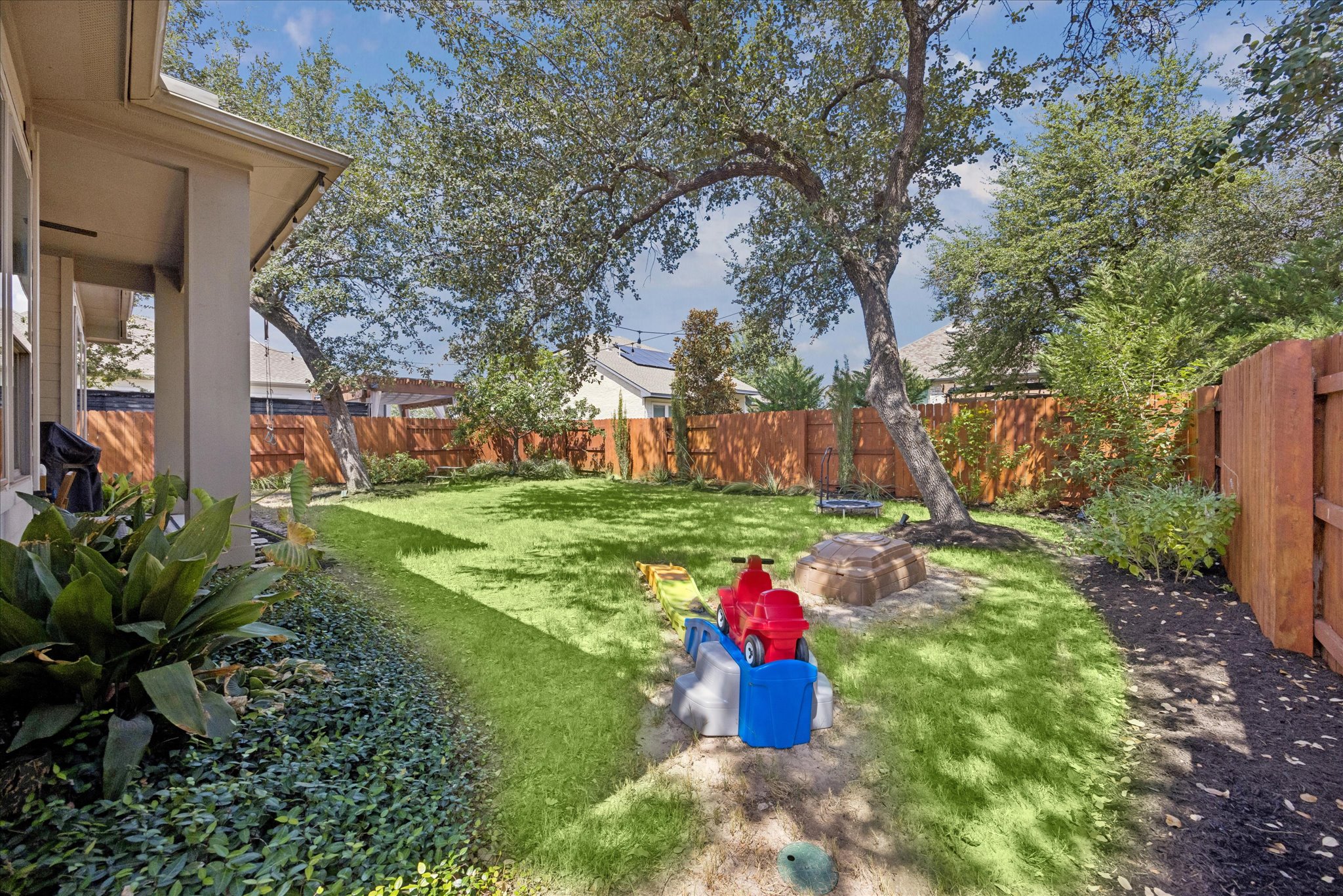 main property photo 27