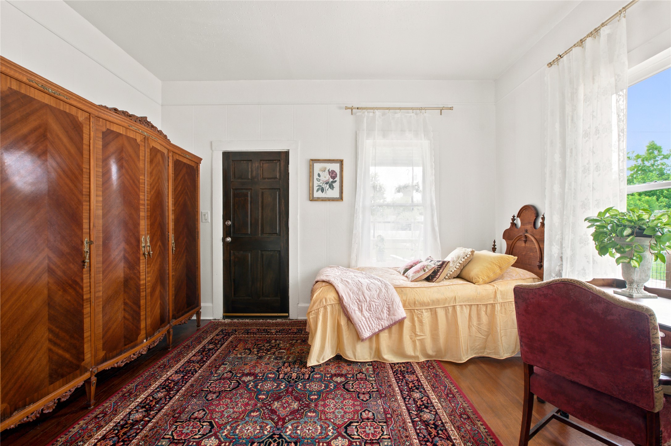 main property photo 25