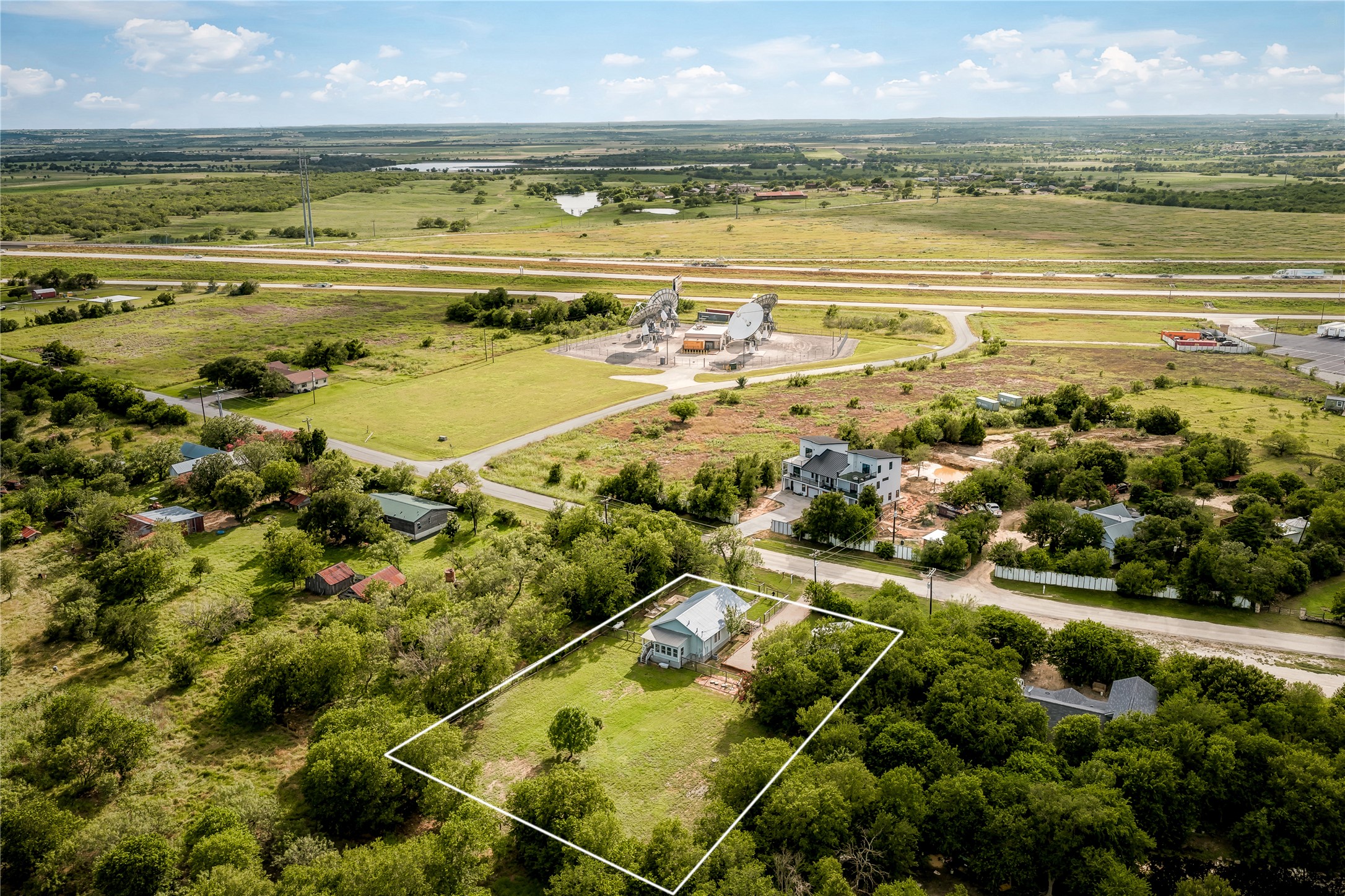 main property photo 39
