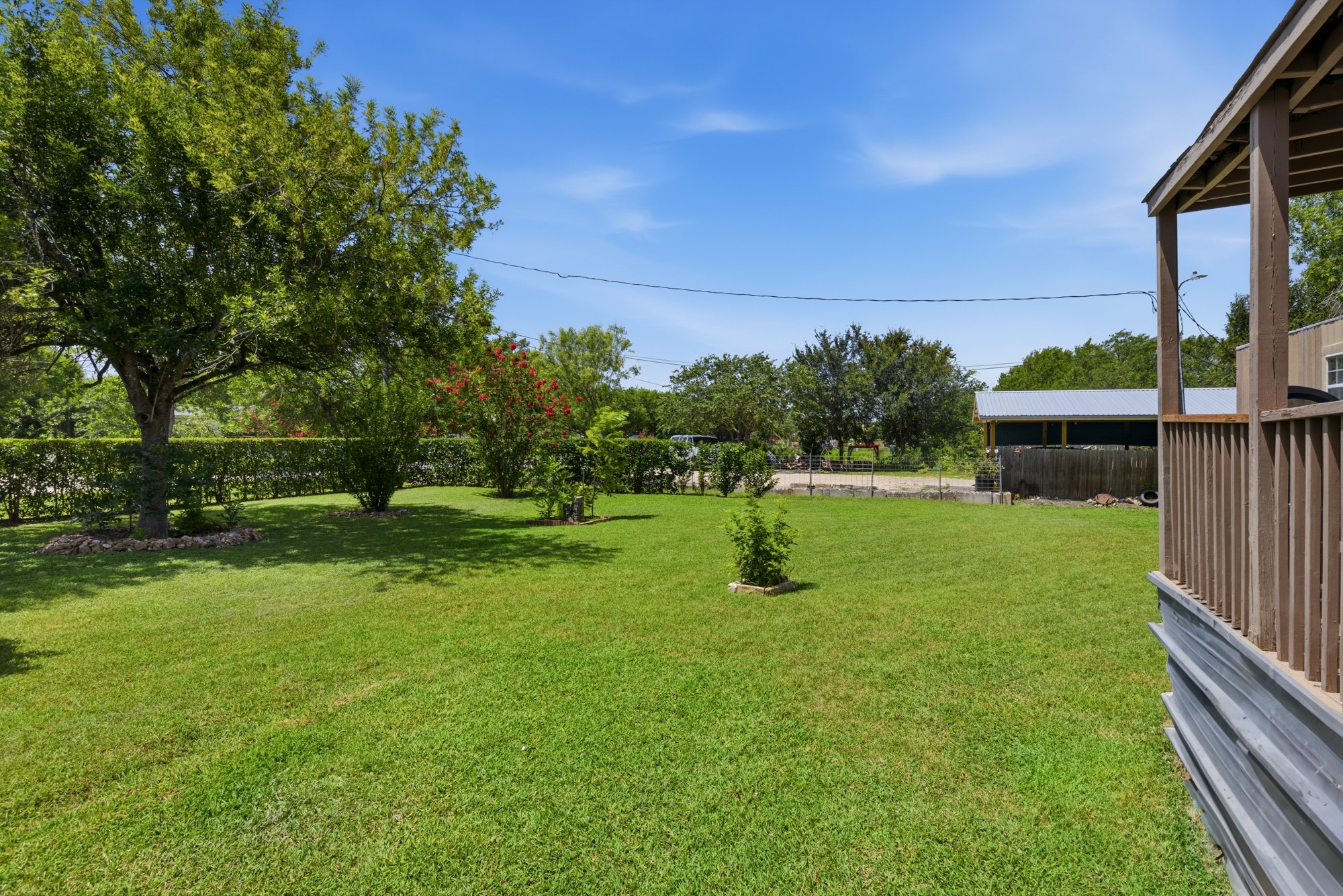 main property photo 20