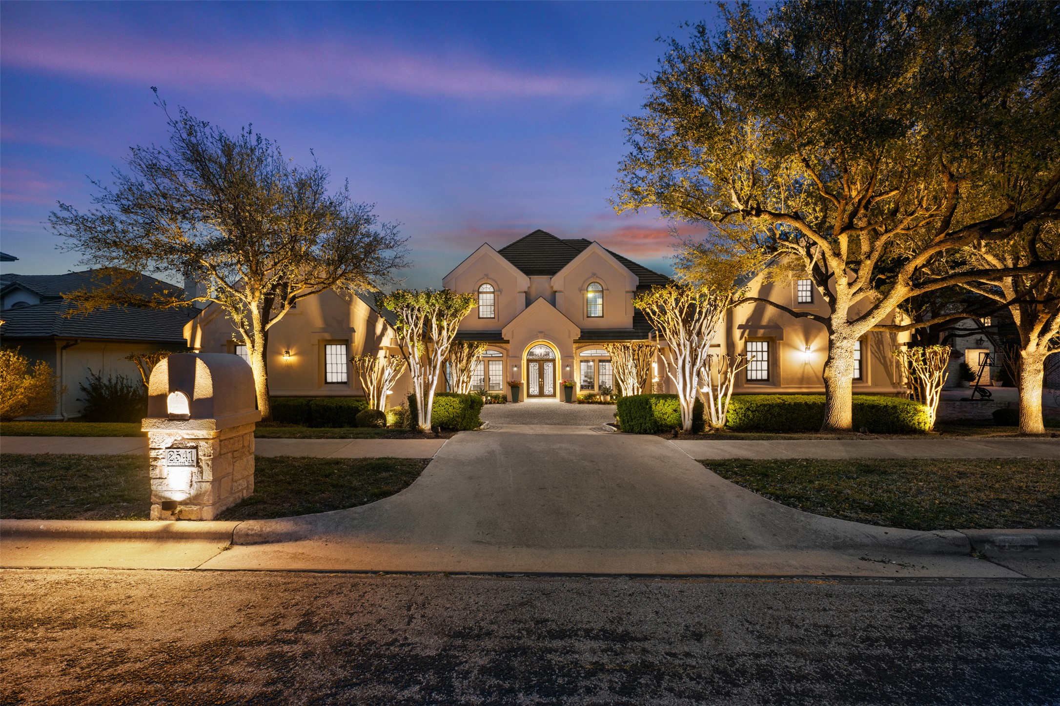 main property photo 33