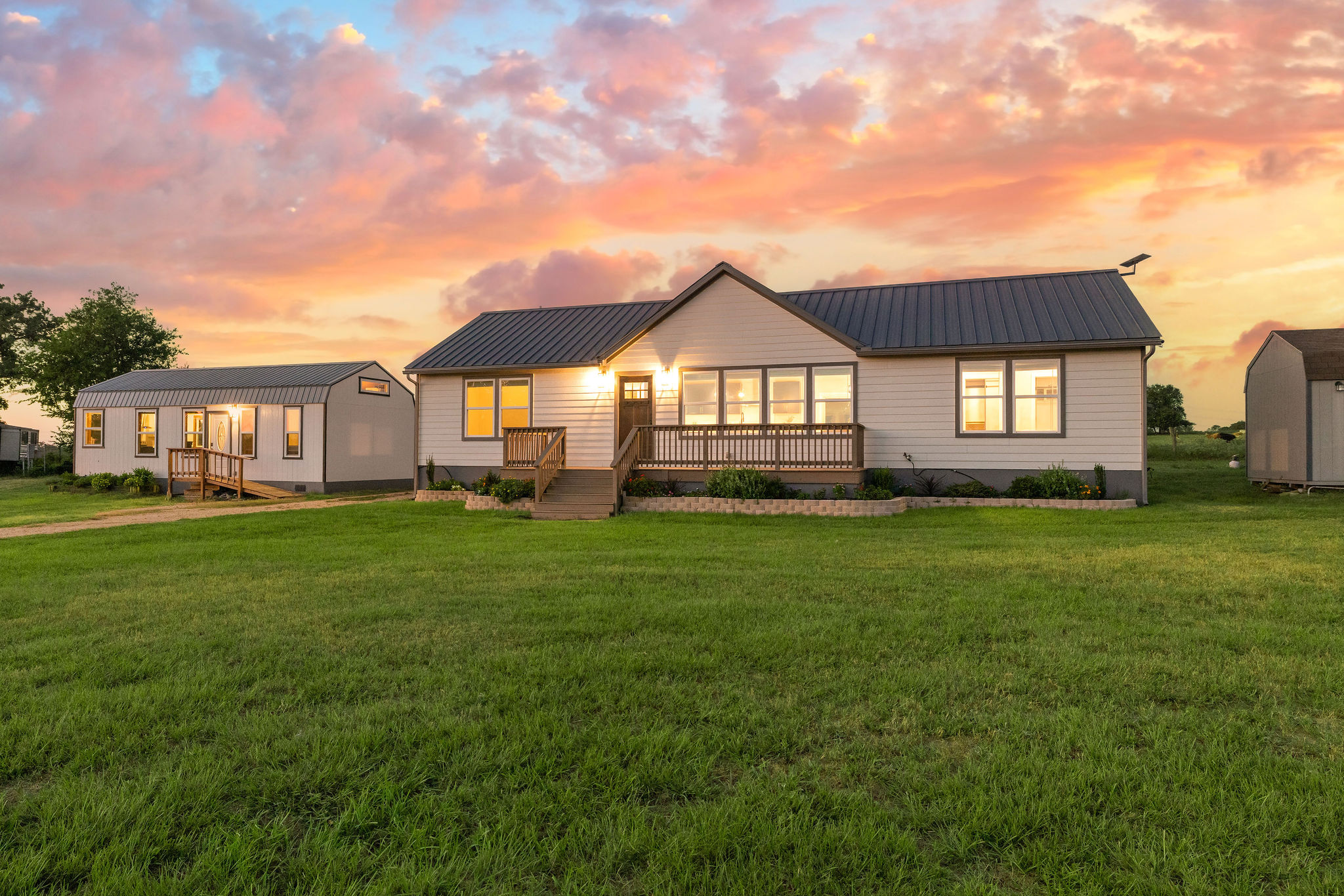 main property photo 17