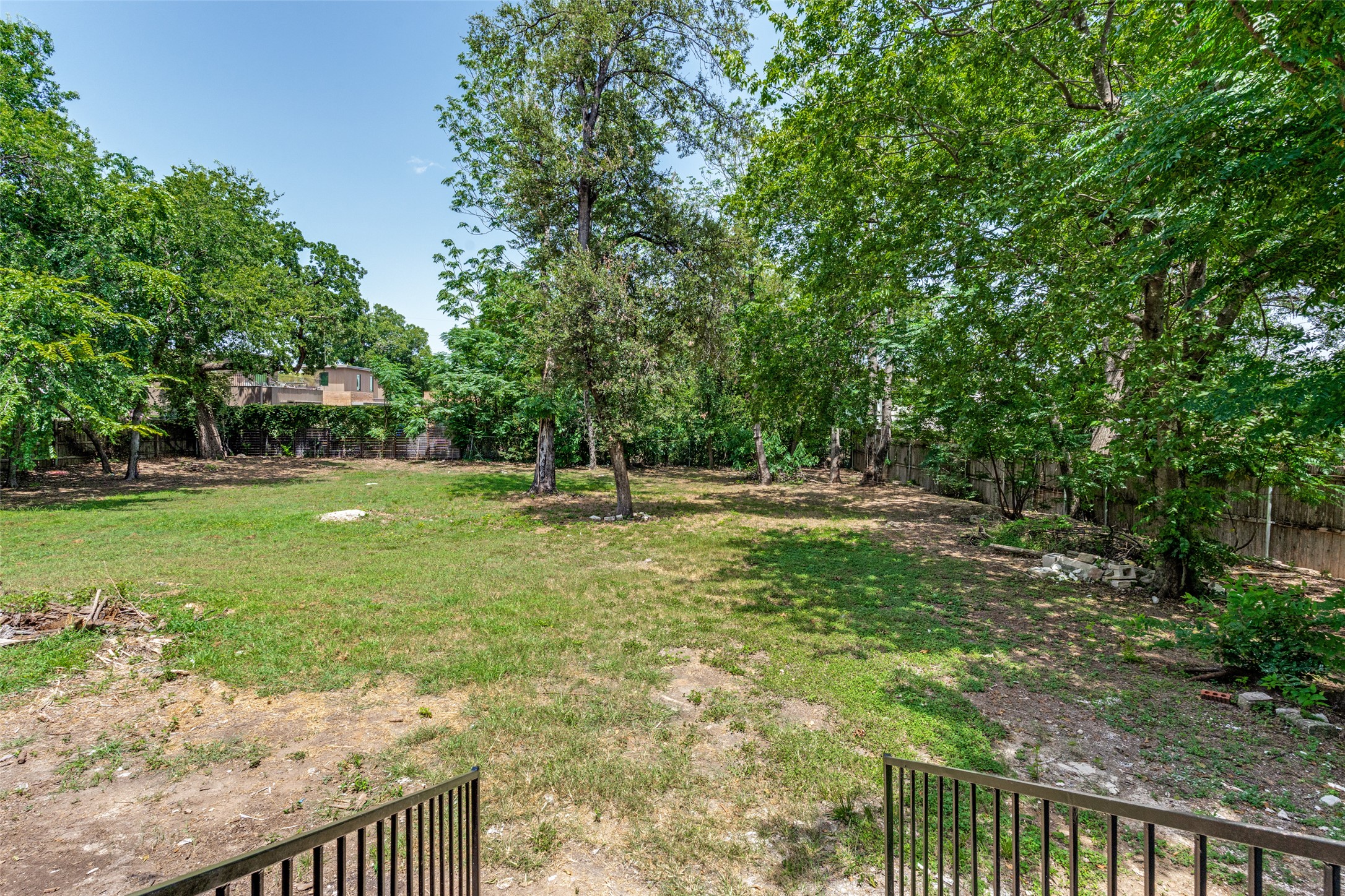 main property photo 21