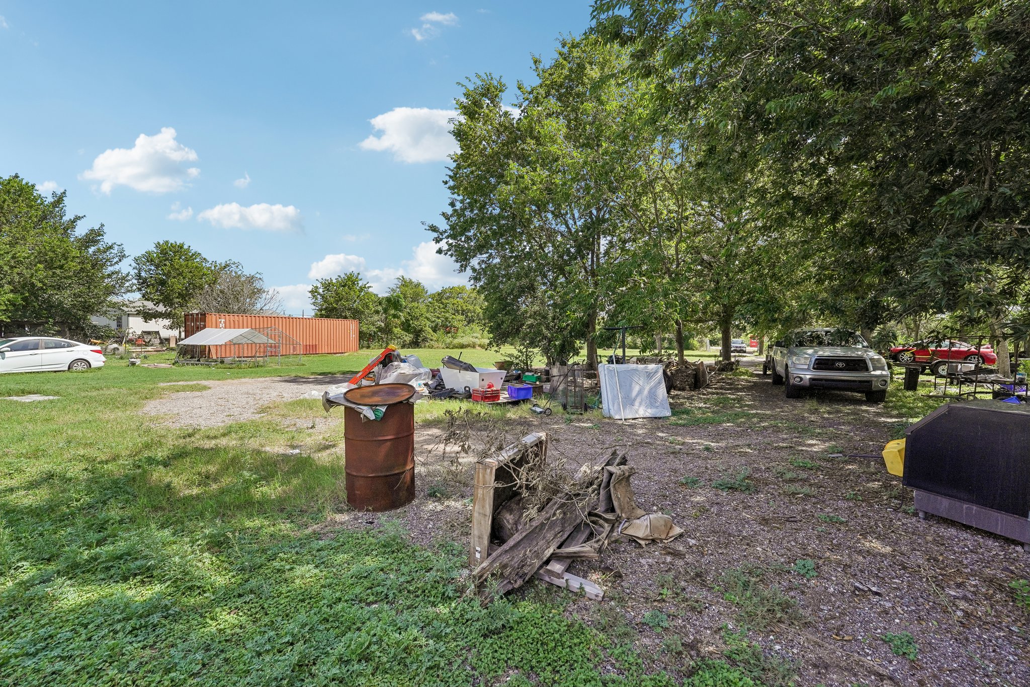 main property photo 10