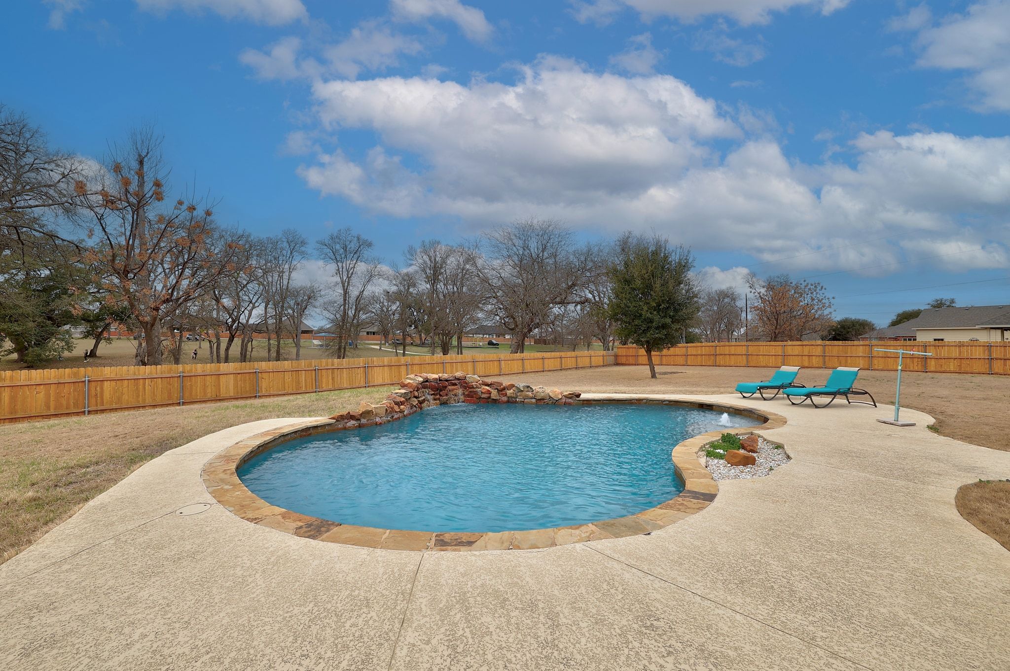 main property photo 29