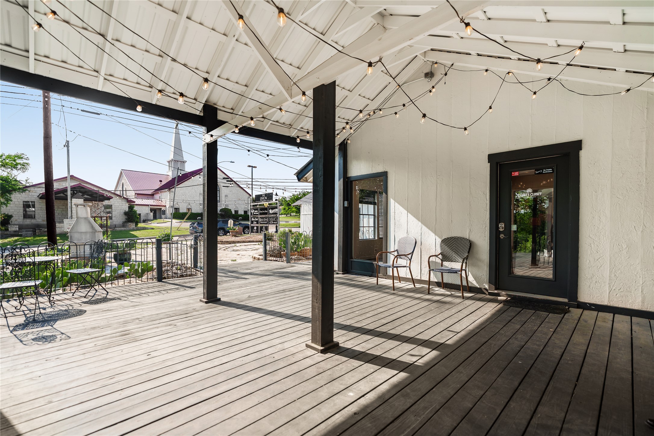 main property photo 20