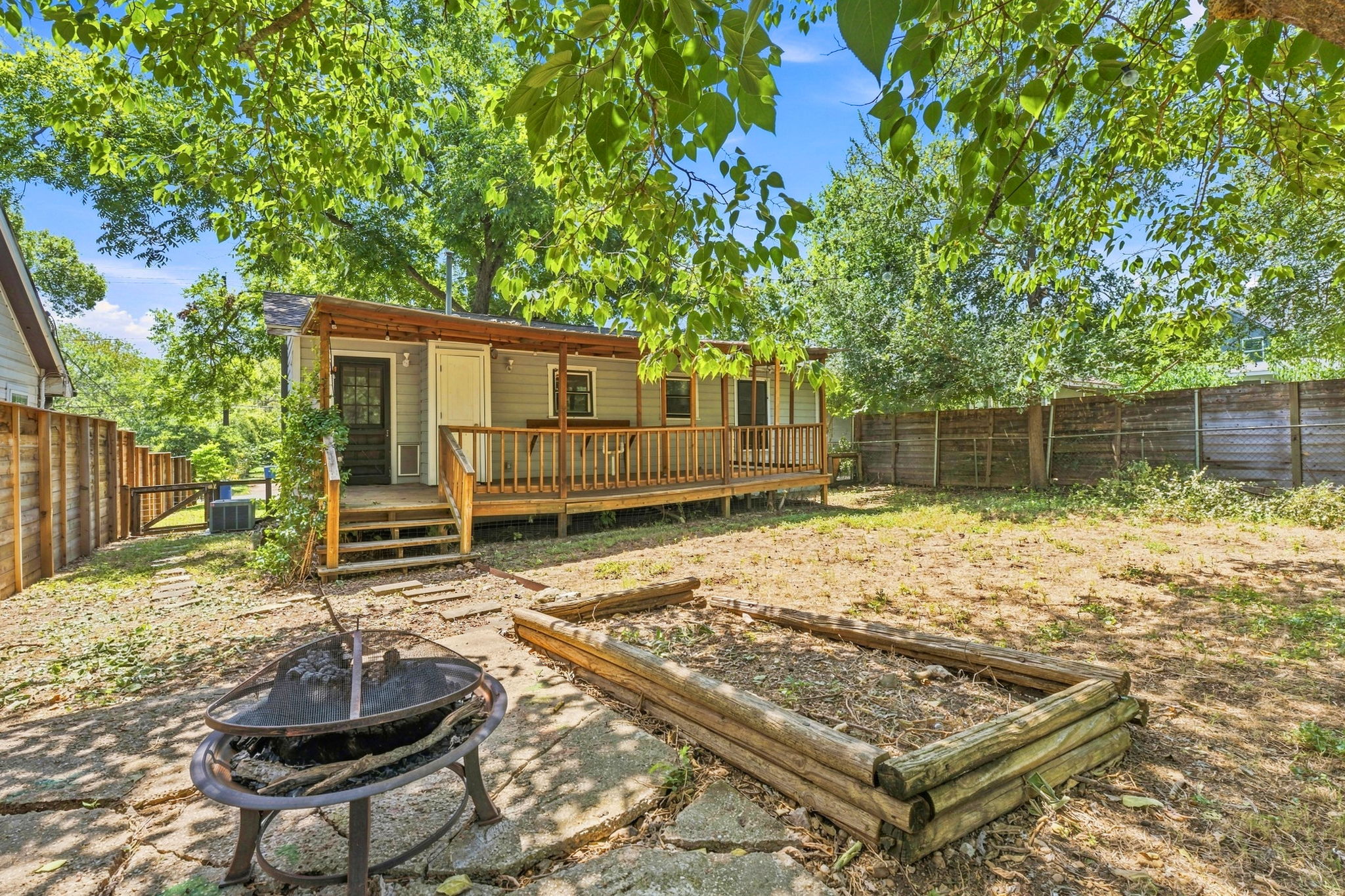 main property photo 26